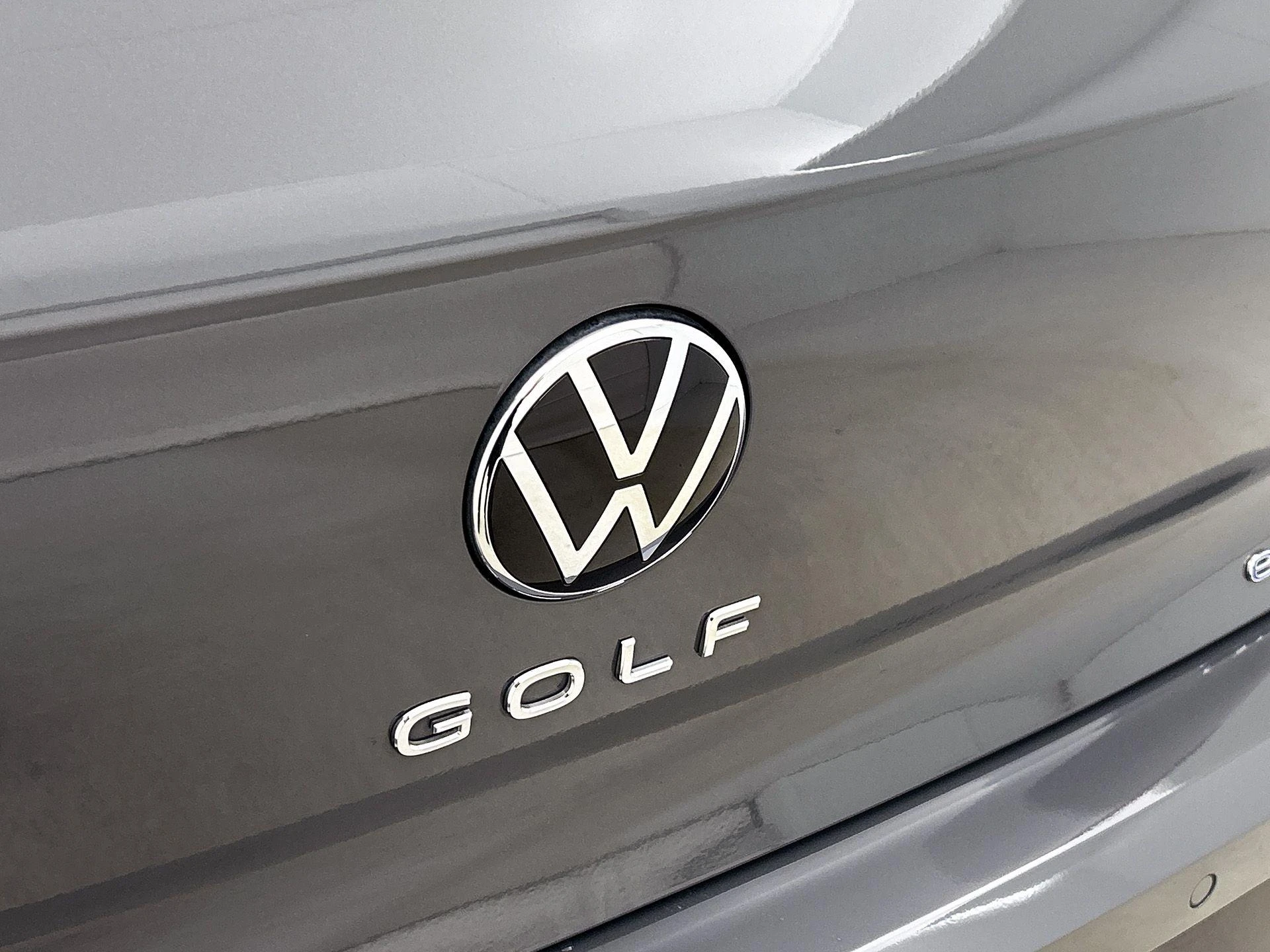 Volkswagen-Golf-image-20