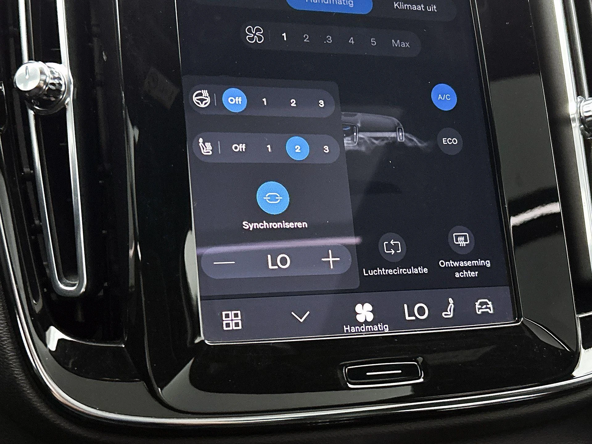 Volvo XC40 Recharge P8 AWD R-Design