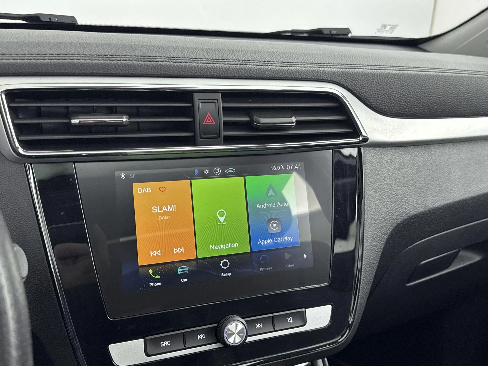MG-ZS EV-image-11