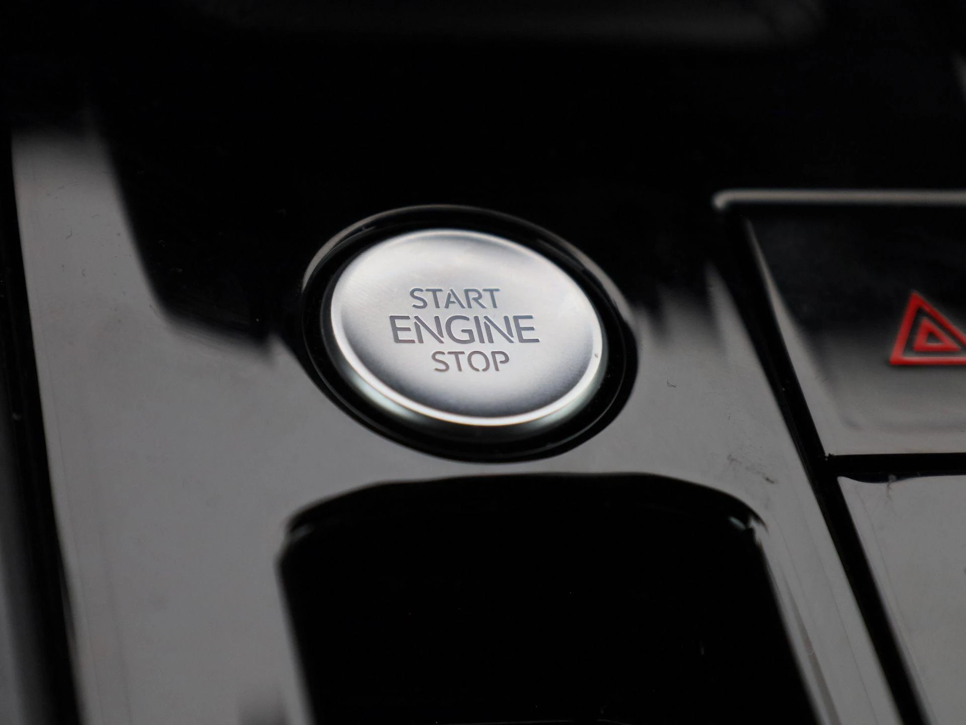 Volkswagen-Touareg-image-31