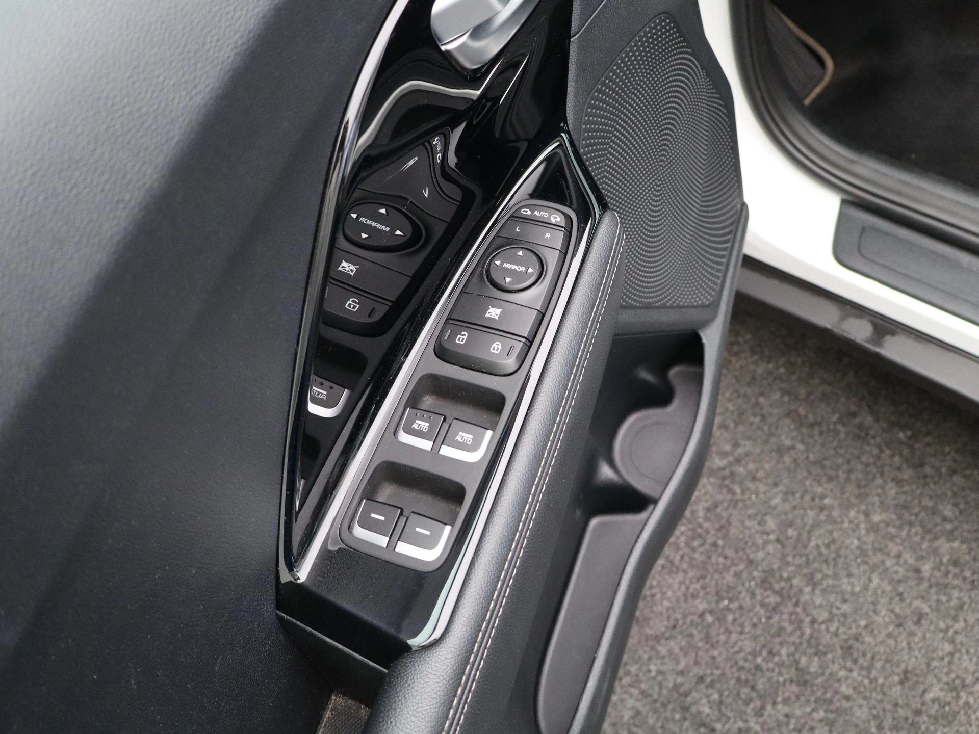 Kia-Niro-image-23