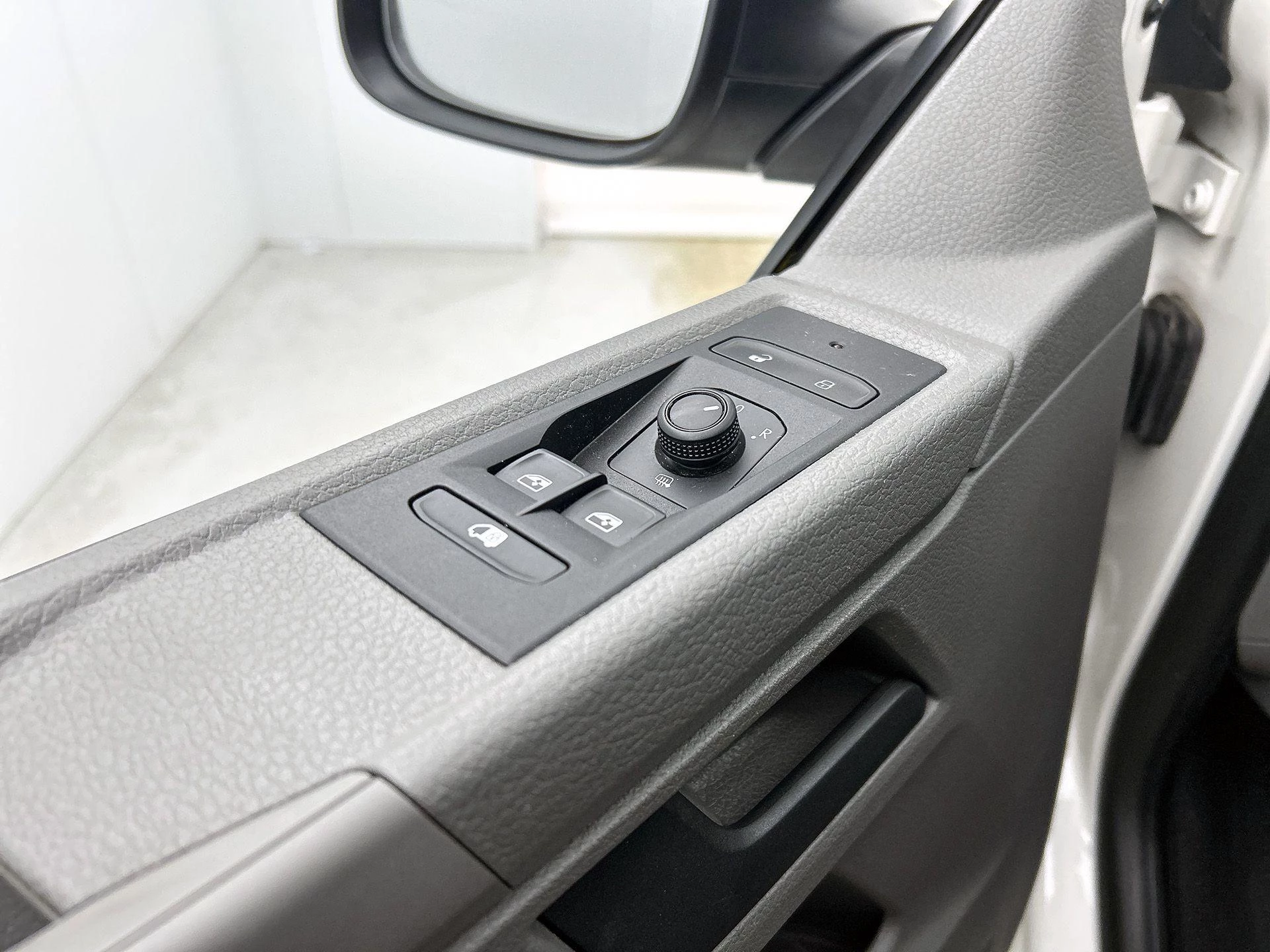 Volkswagen Transporter 2.0 TDI L1H1 110PK