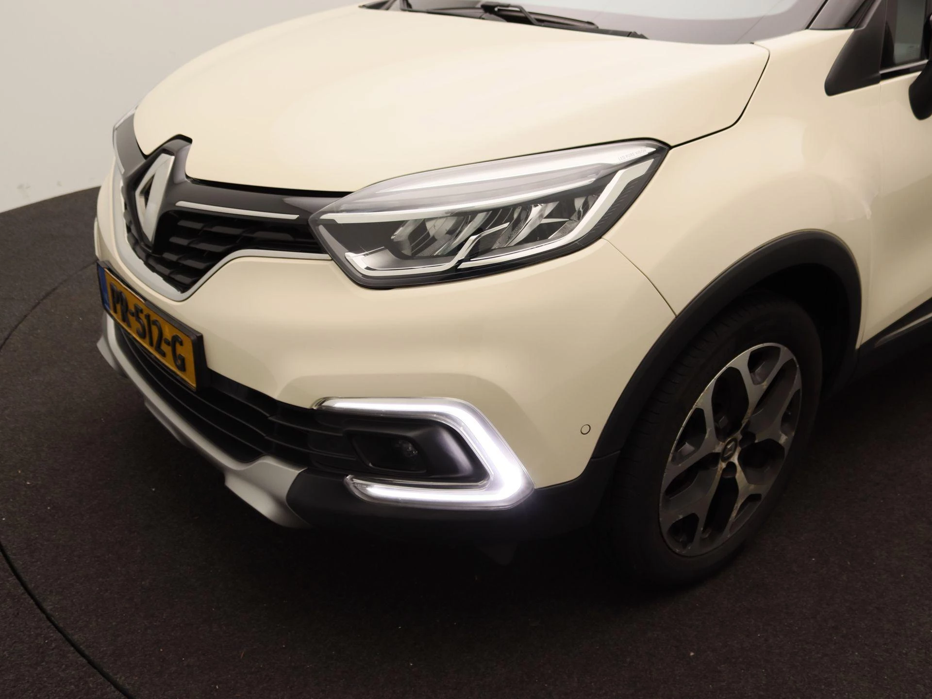 Renault-Captur-image-14