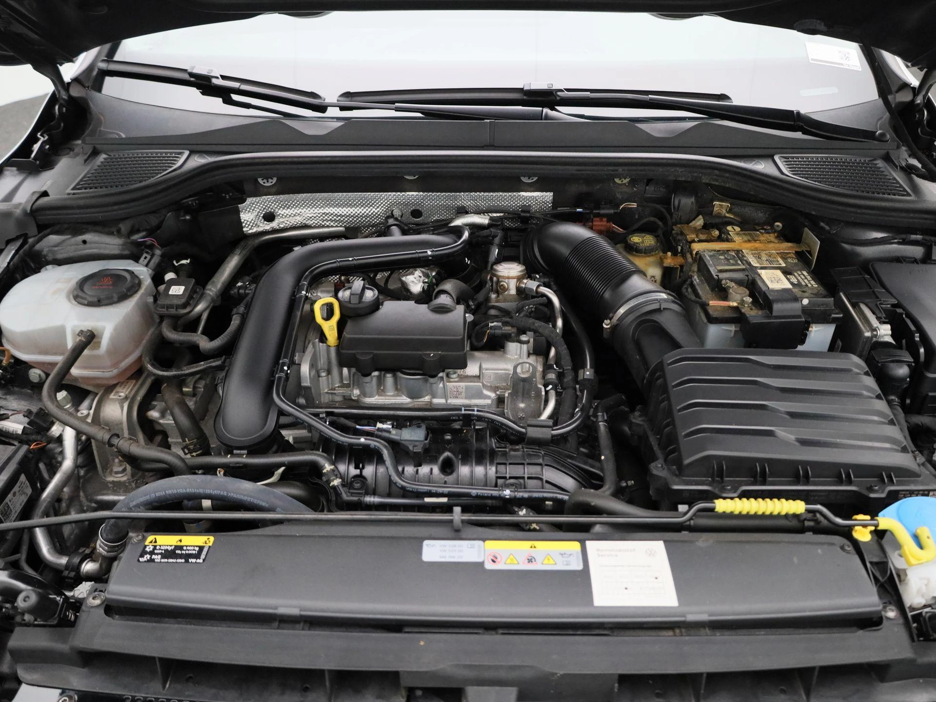 Volkswagen-Golf-image-35