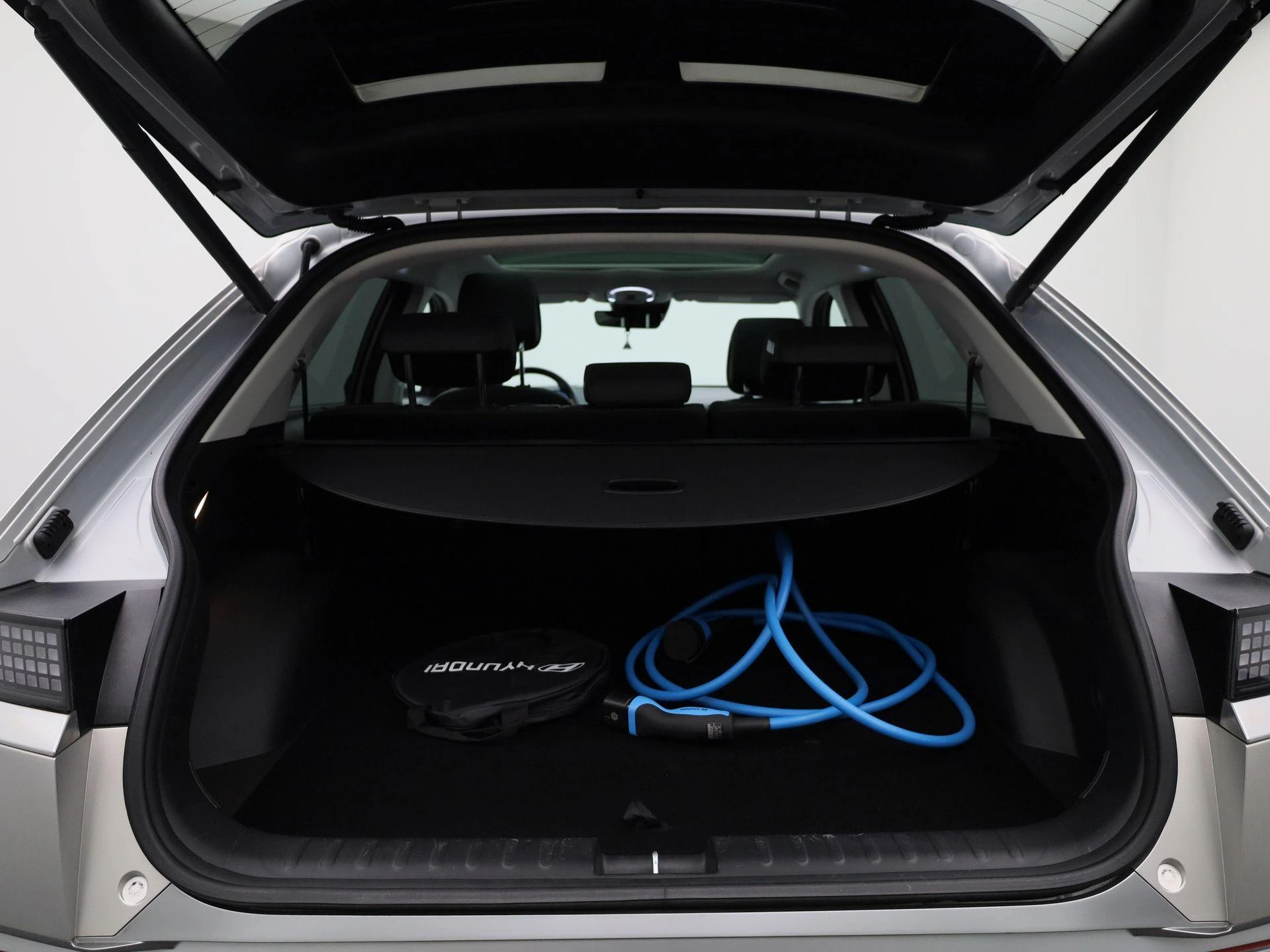 Hyundai-IONIQ 5-image-12