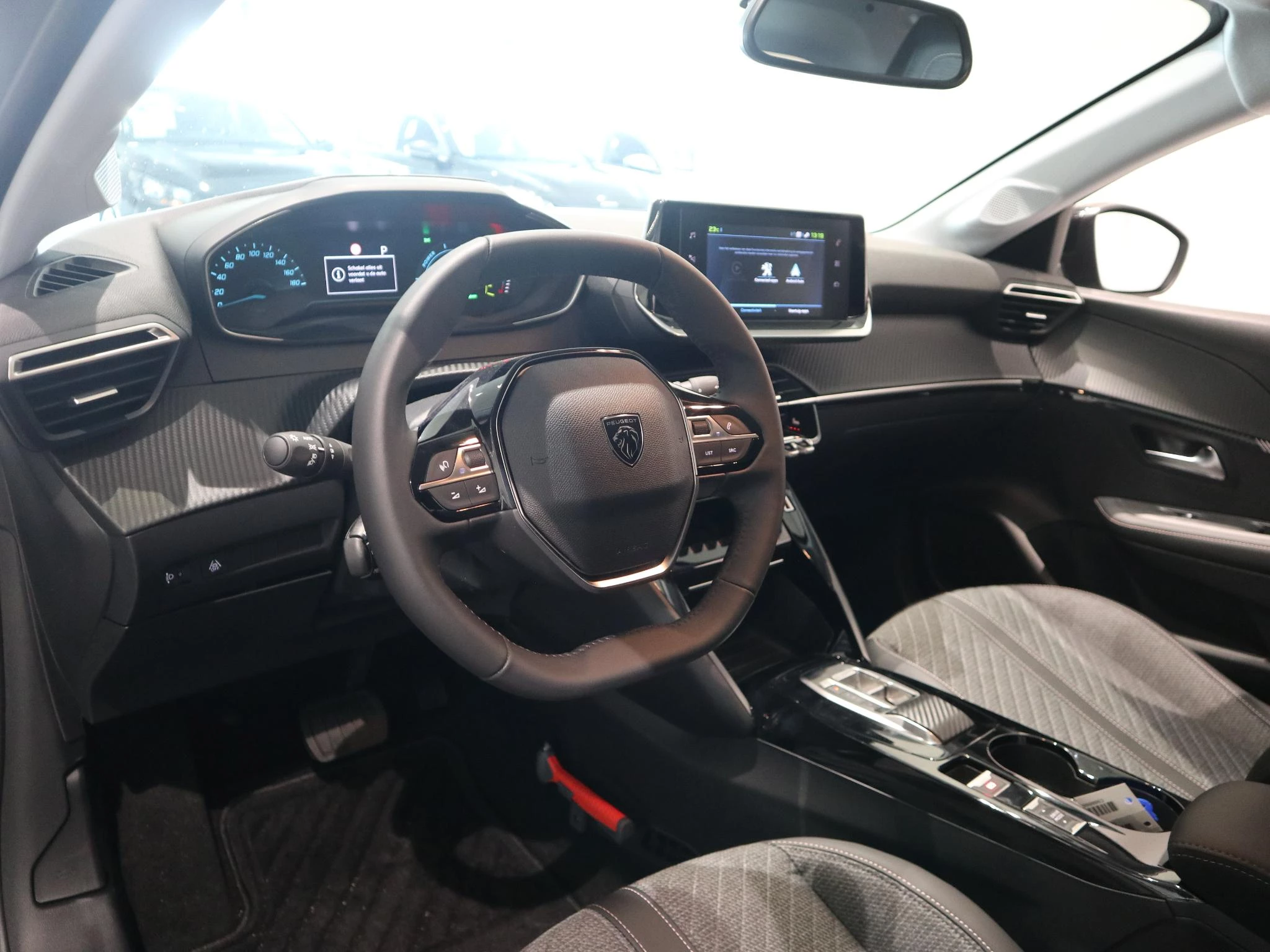 Peugeot-e-208-image-4