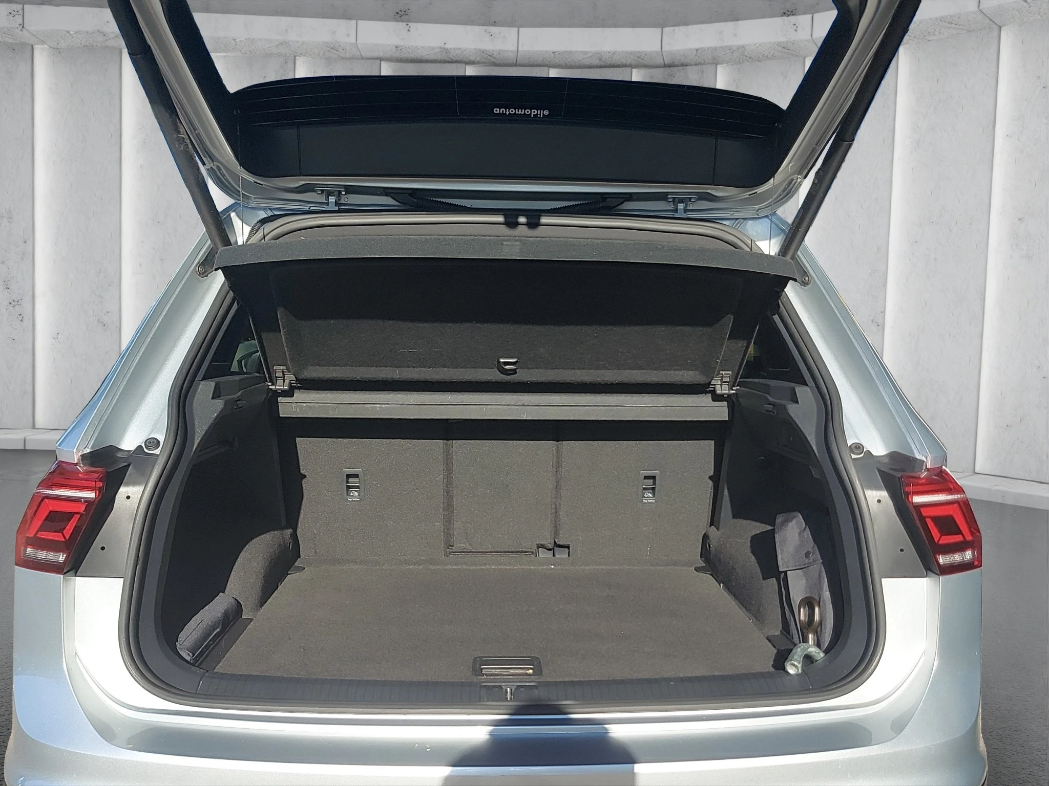 Volkswagen-Tiguan-image-17
