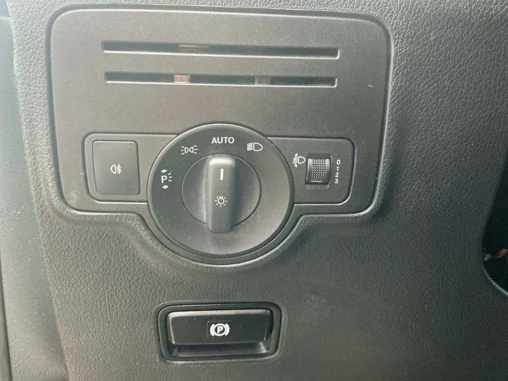 Mercedes-Benz-Vito 114-image-16