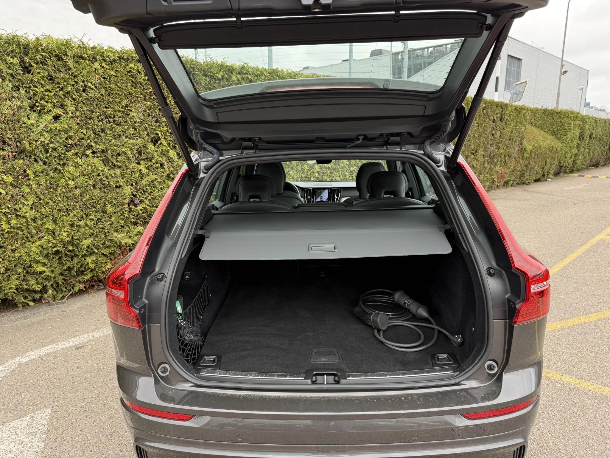 Volvo XC60 T8 Plug-in hybrid AWD Plus Dark