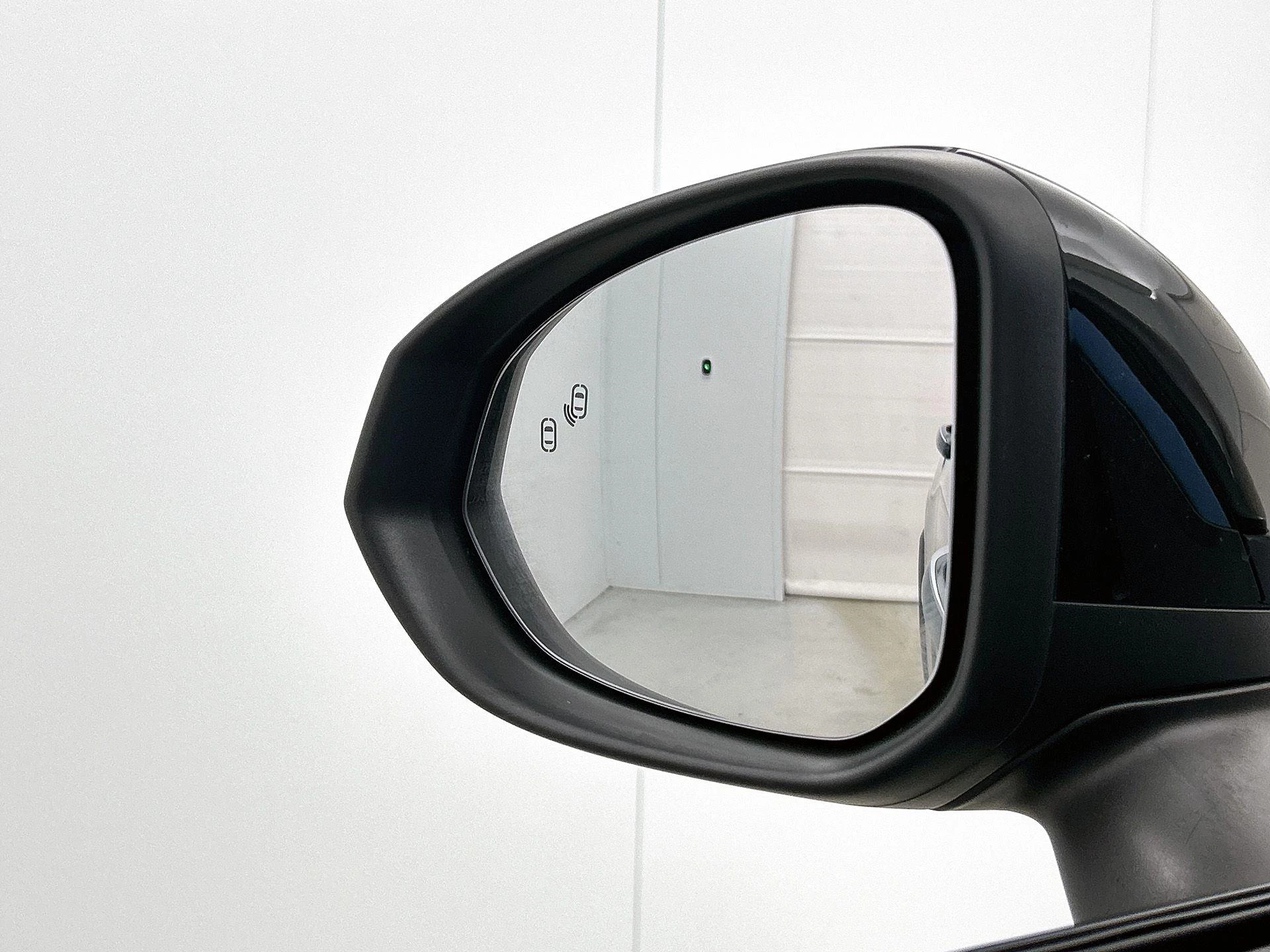 Lynk & Co-01-image-23