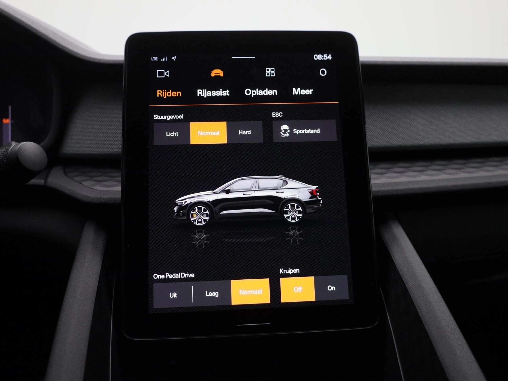 Polestar-2-image-20