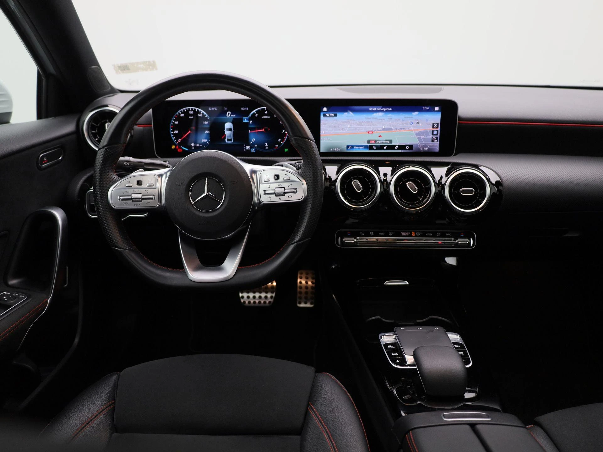 Mercedes-Benz-A-Klasse-image-7