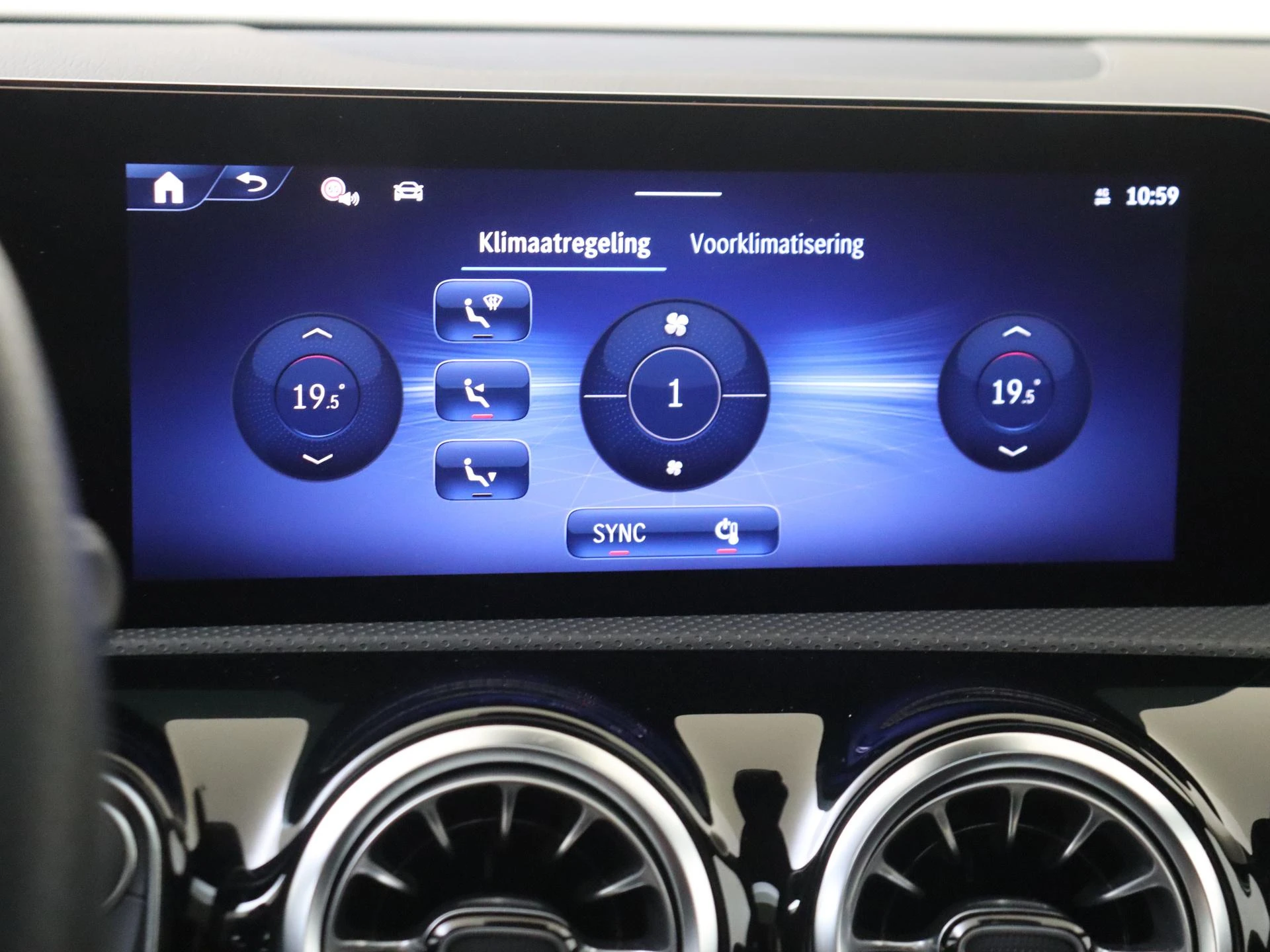 Mercedes-Benz-A-Klasse-image-17
