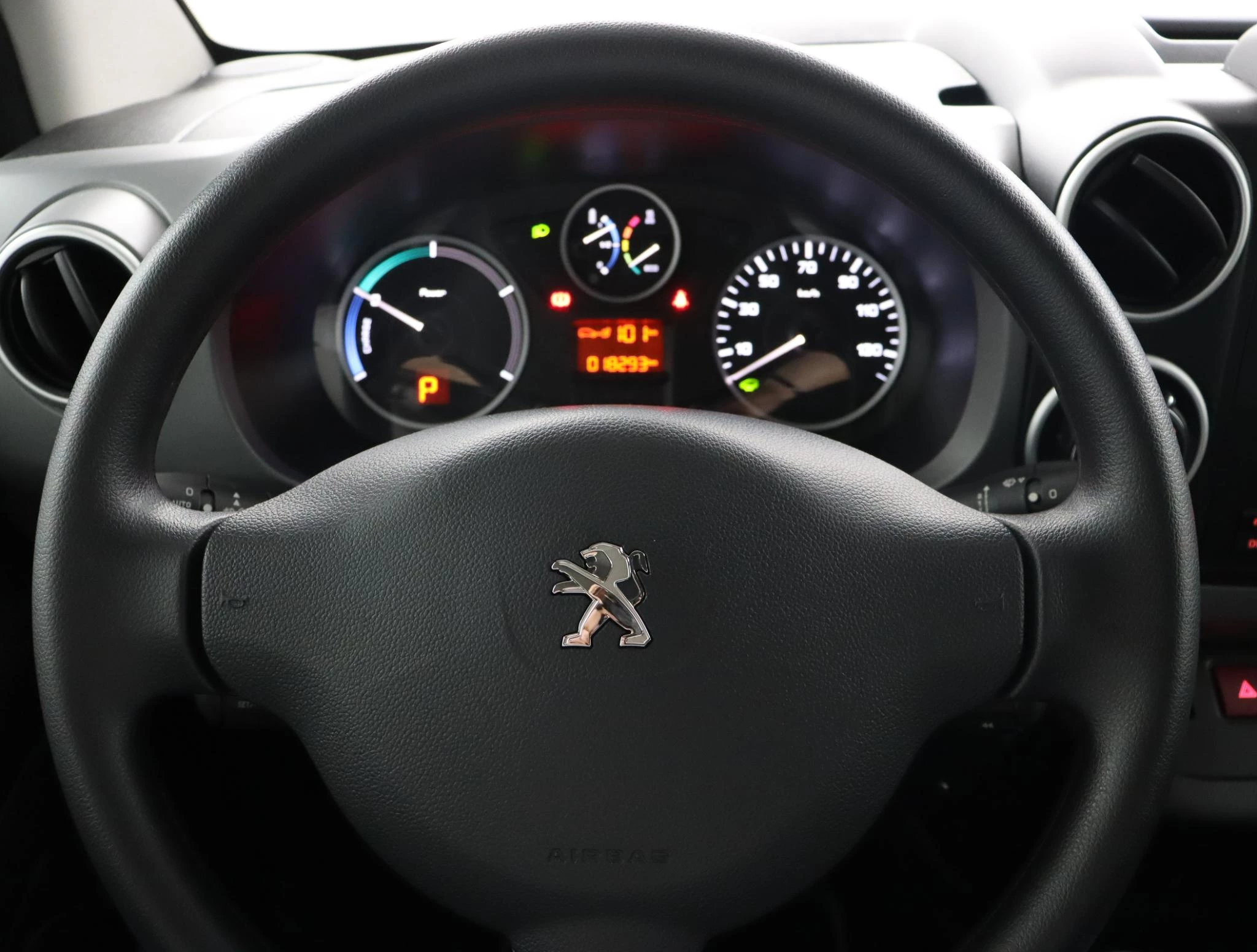 Peugeot-e-Partner-image-14