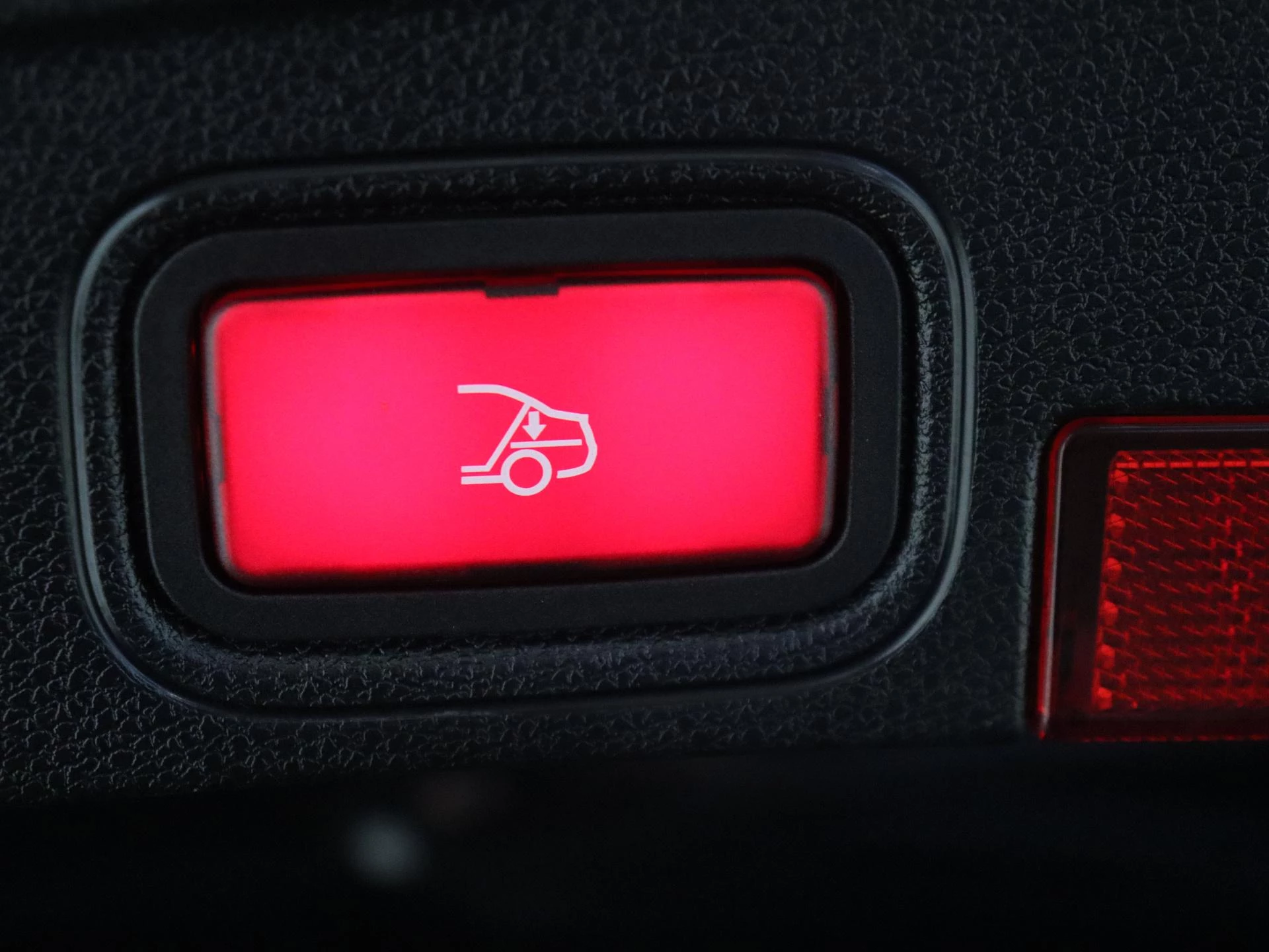 Mercedes-Benz-C-Klasse-image-28