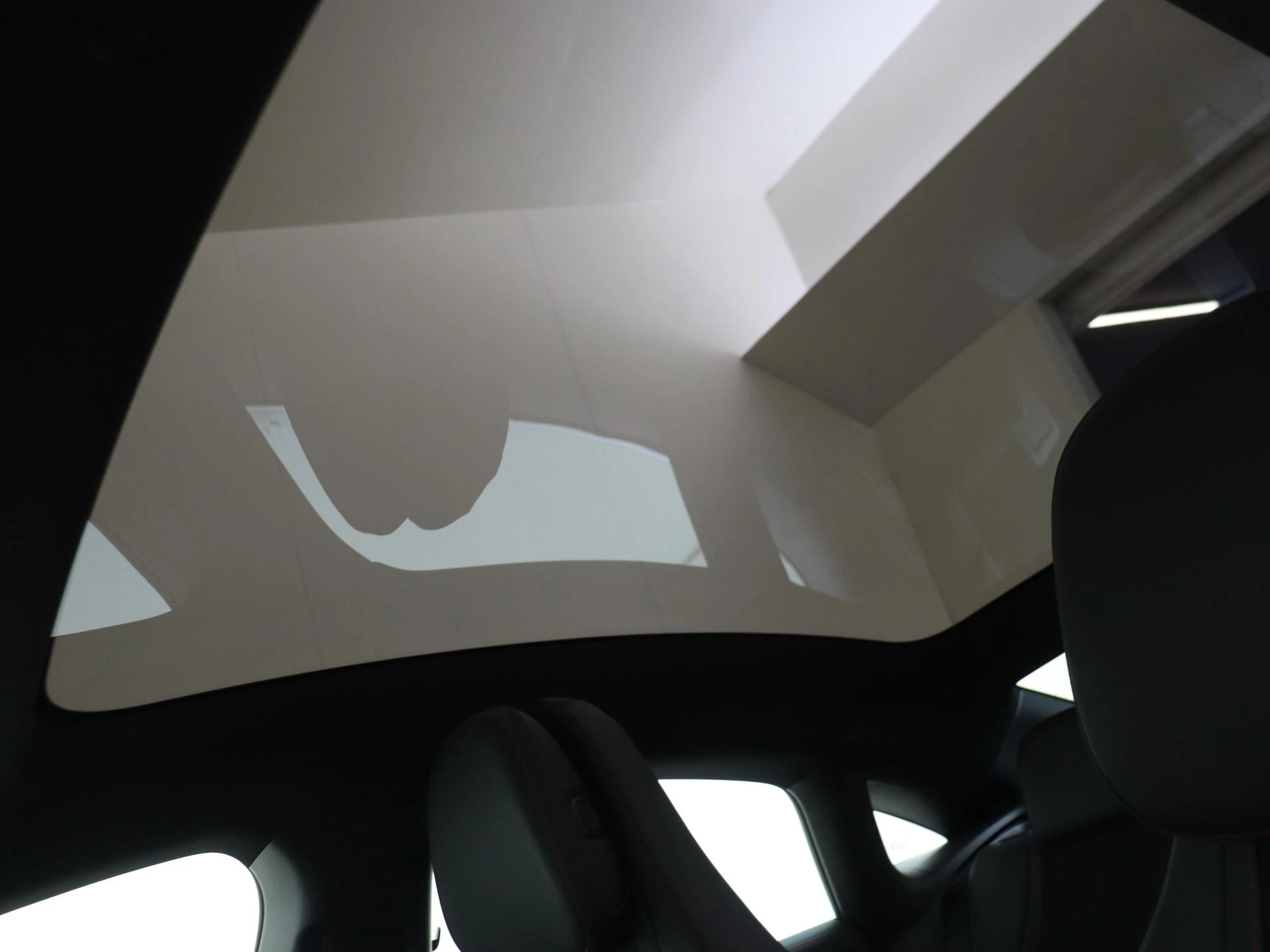 Mercedes-Benz-CLA-image-26