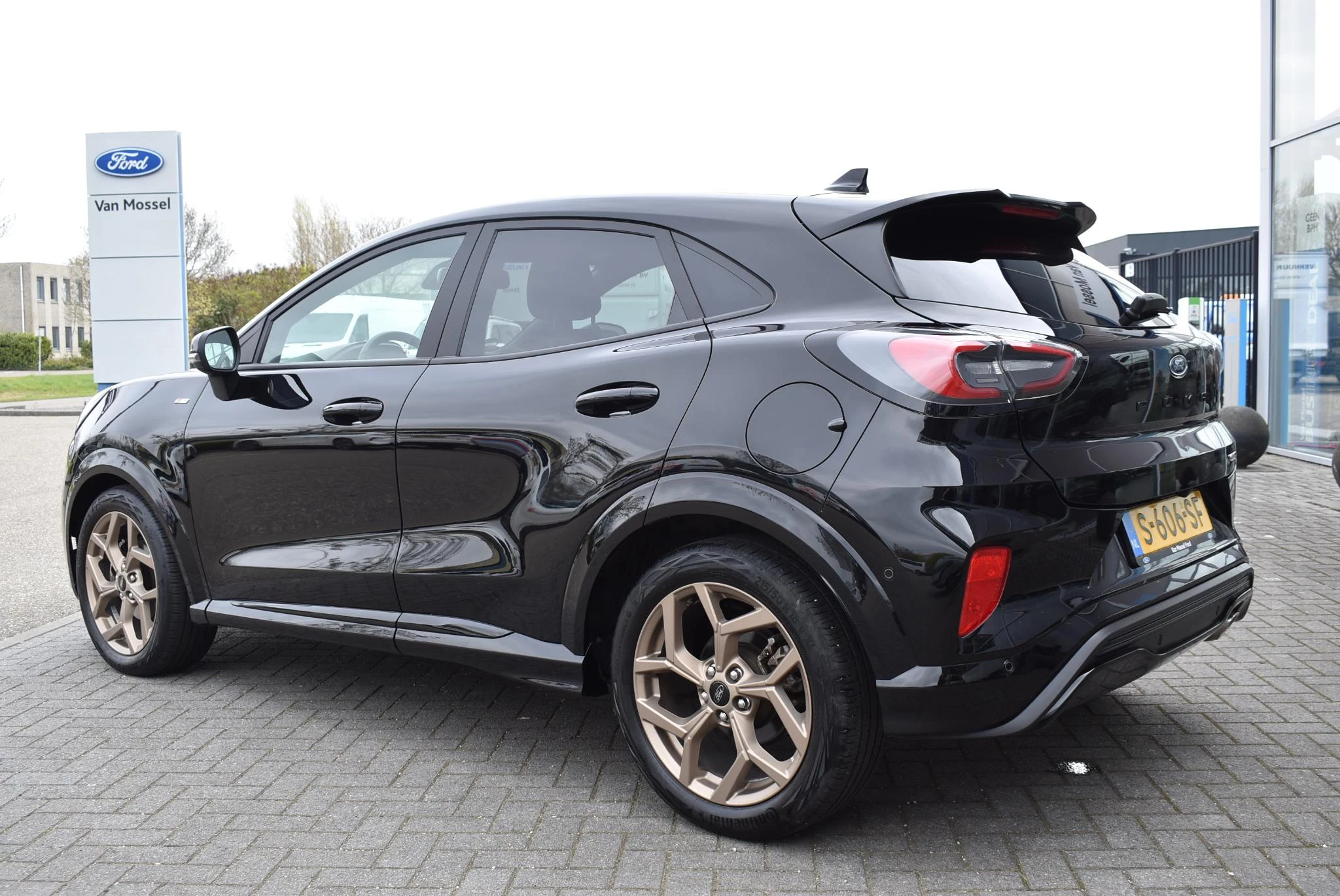 Ford Puma 1.0 EcoBoost Hybrid ST-Line X Gold Edition
