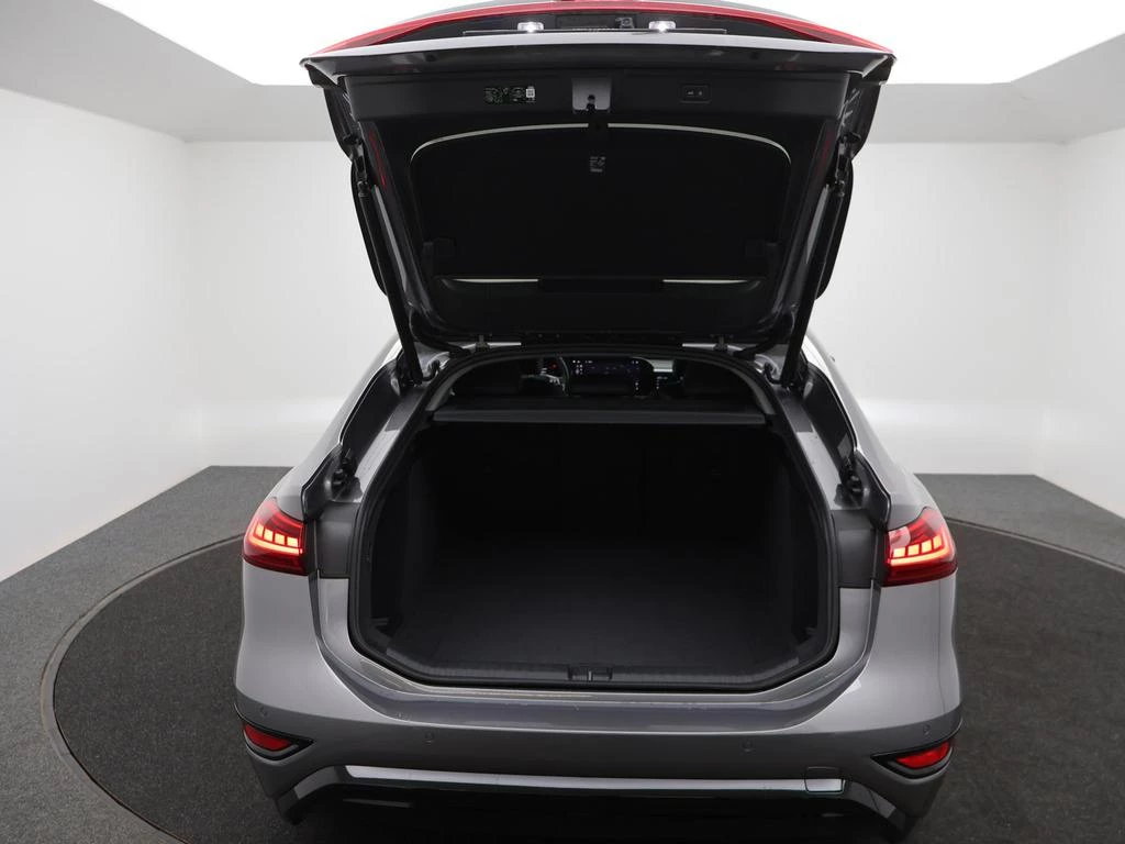 Audi-A6 Sportback e-tron-image-10