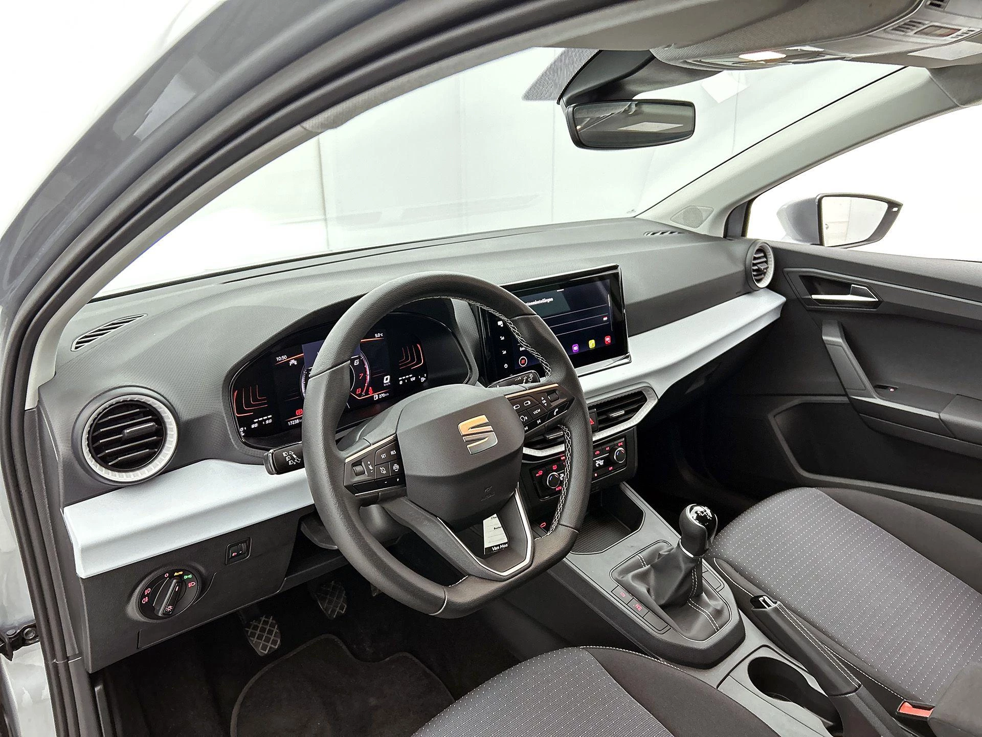 SEAT-Ibiza-image-19