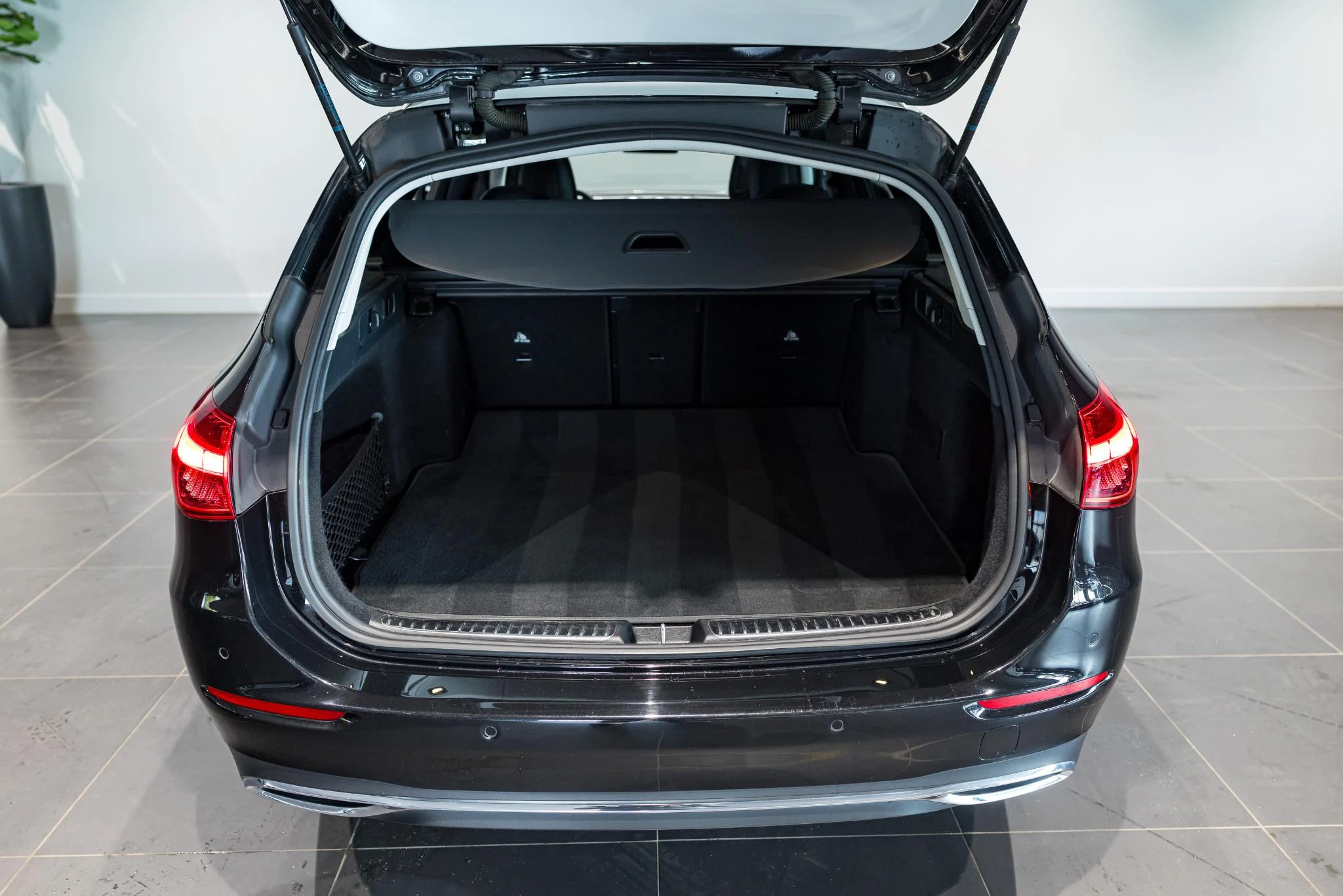 Mercedes-Benz-C-Klasse-image-10
