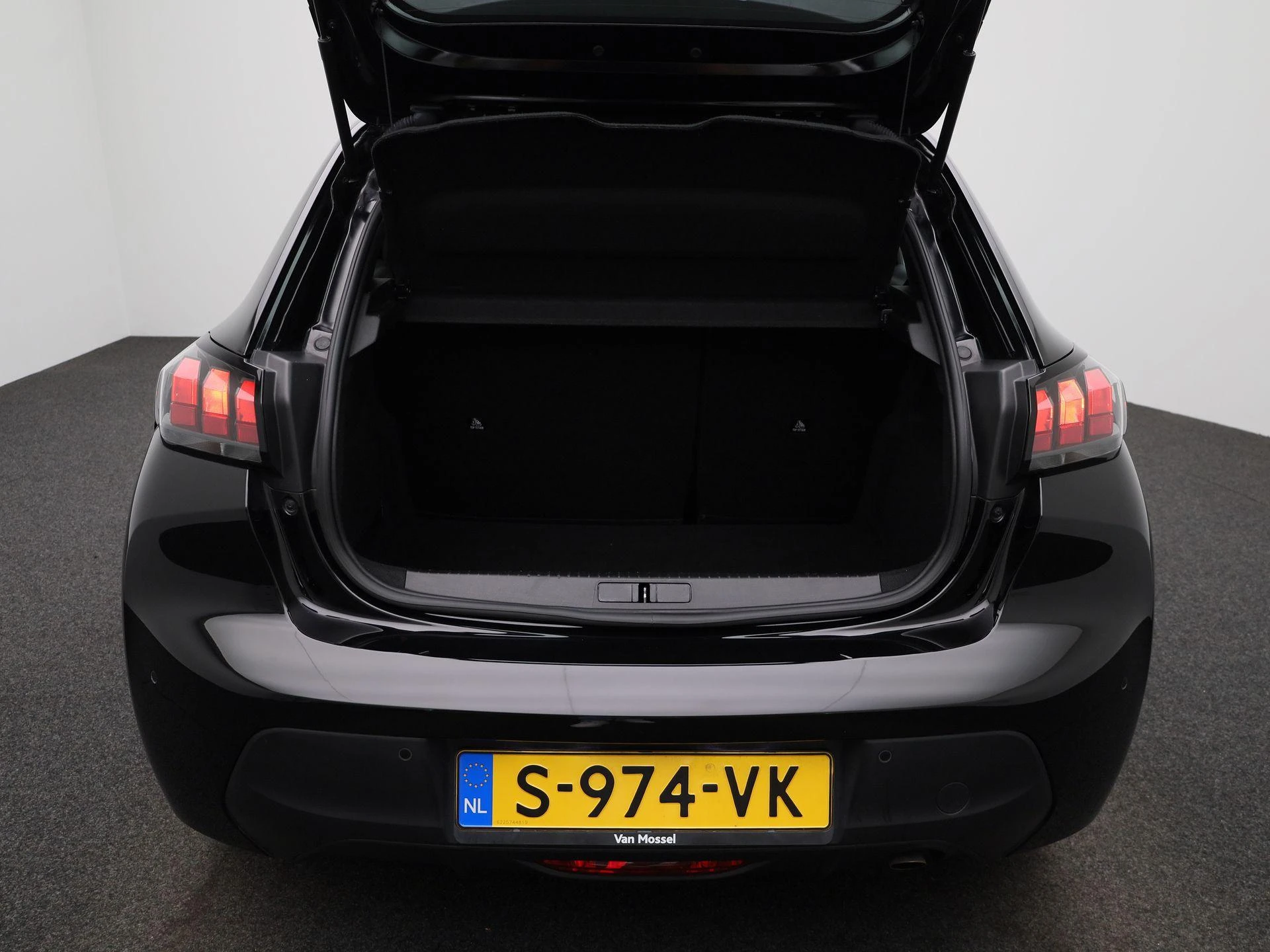 Peugeot-208-image-11