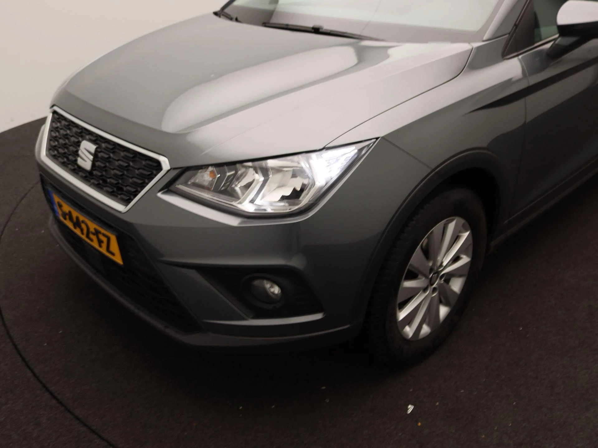 SEAT-Arona-image-13