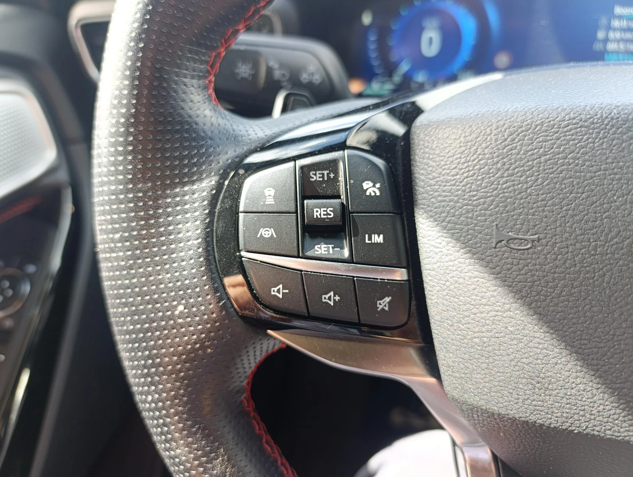 Ford-Explorer-image-28