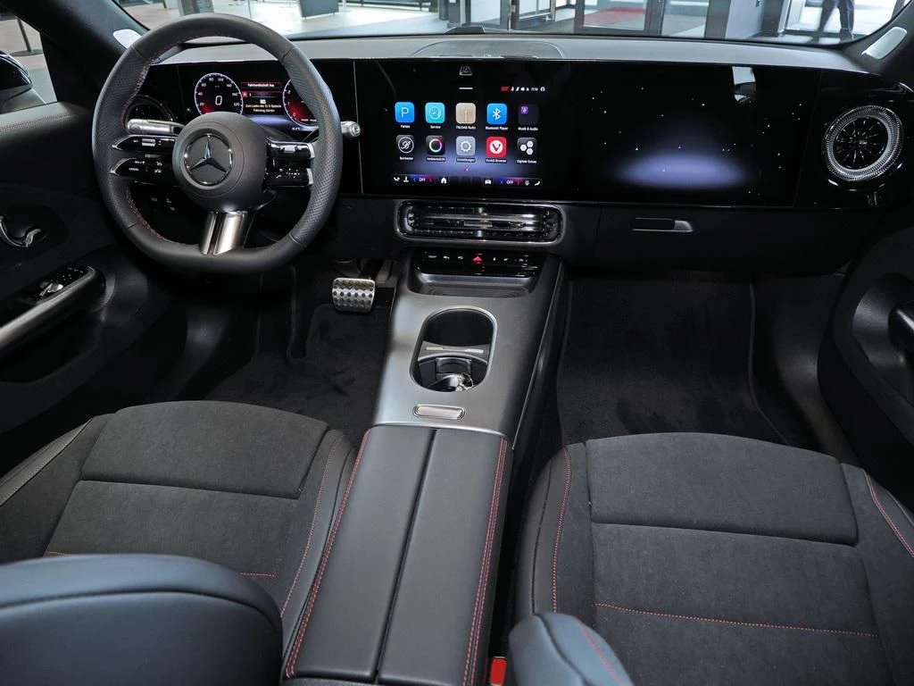 Mercedes-Benz-CLA 200-image-14