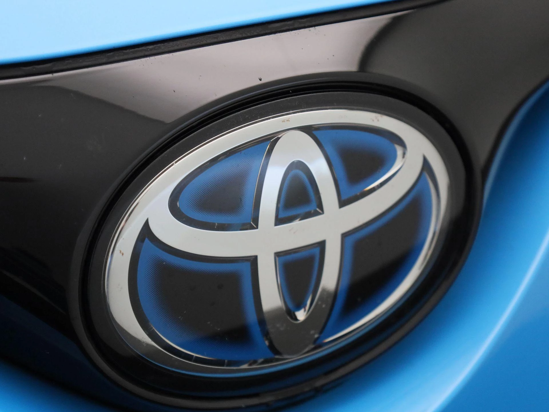 Toyota-C-HR-image-30