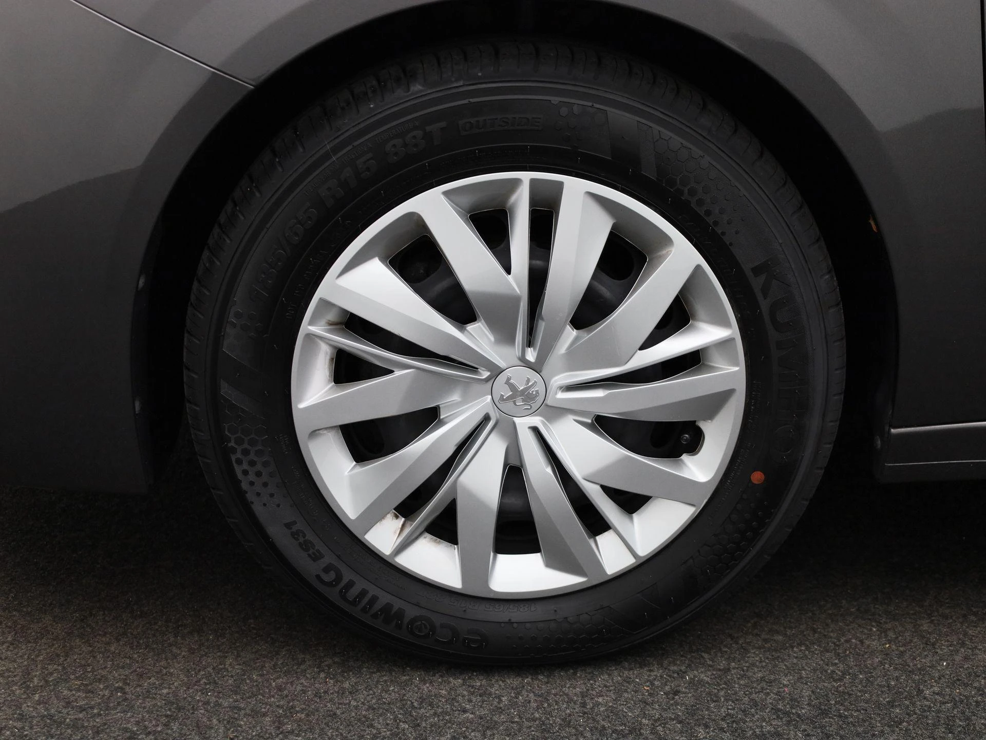 Peugeot-208-image-13