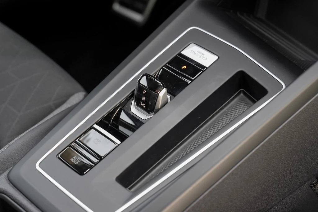 Volkswagen Golf 1.5 eTSI DSG Goal Plus AHK, RFK, ACC, LED-Plus, SHZ, Climatronic