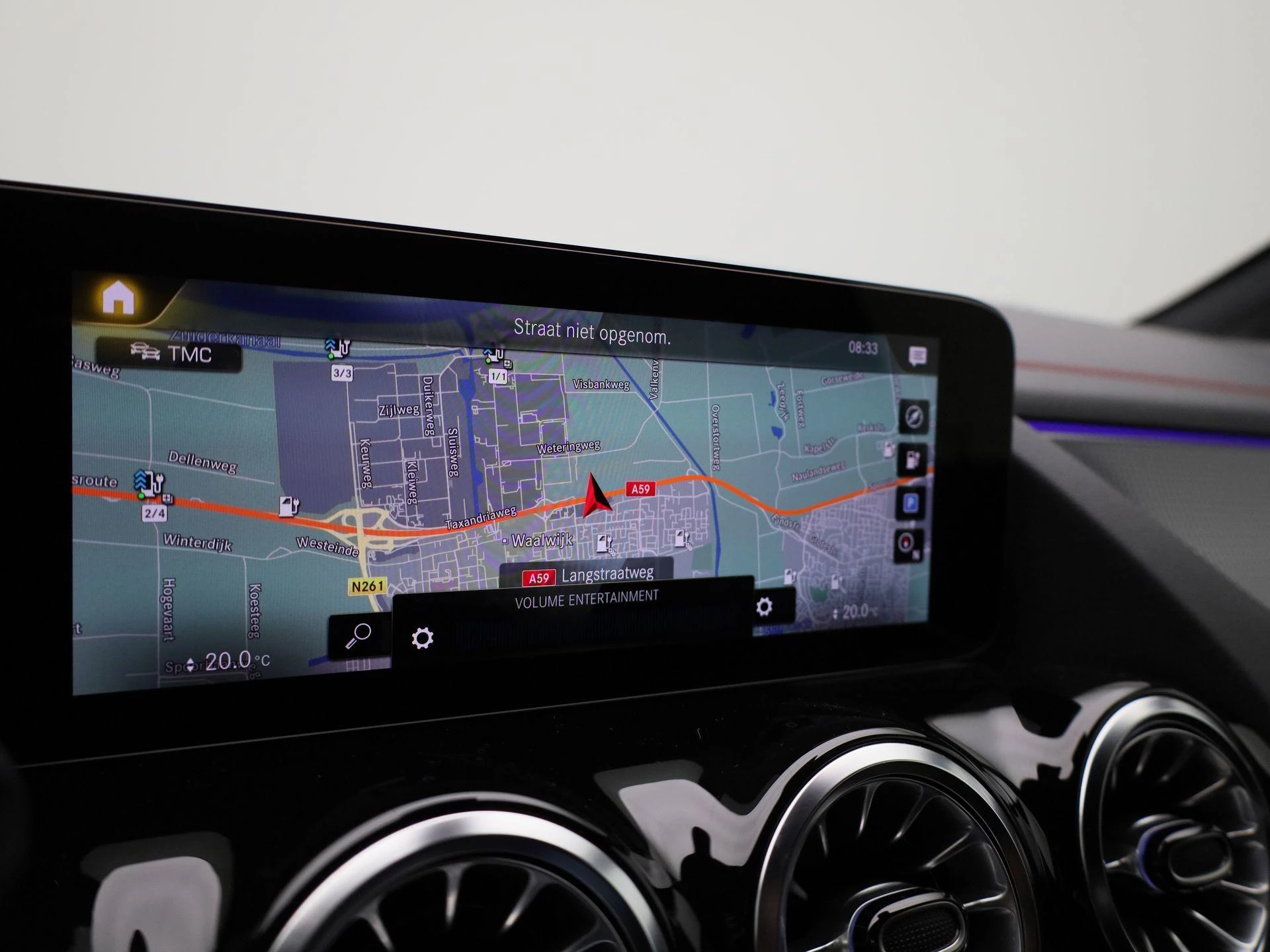 Mercedes-Benz-EQA-image-17