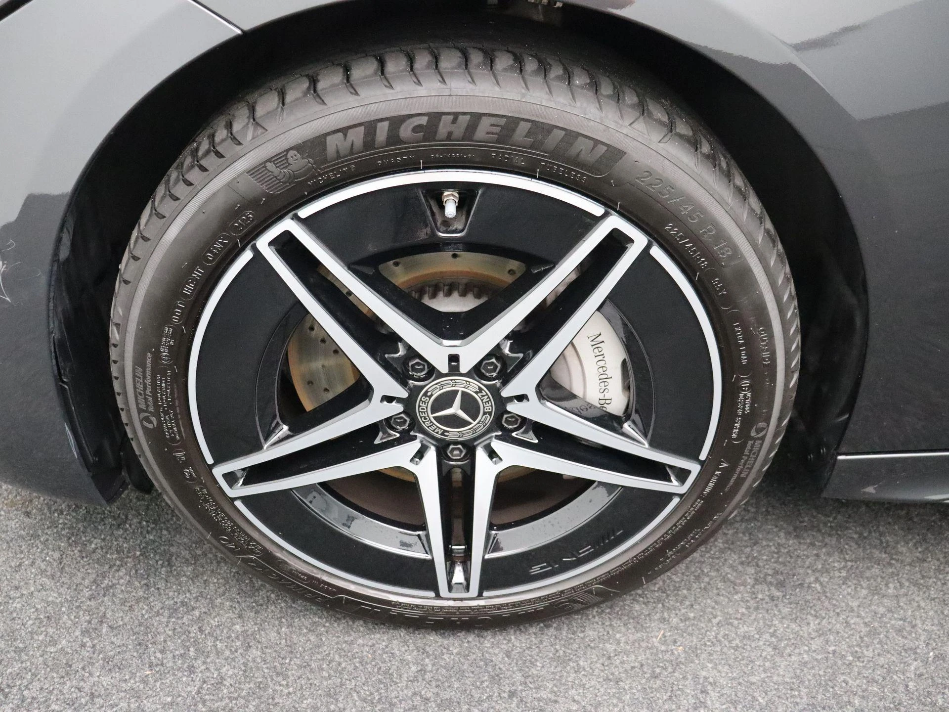 Mercedes-Benz-C-Klasse-image-6