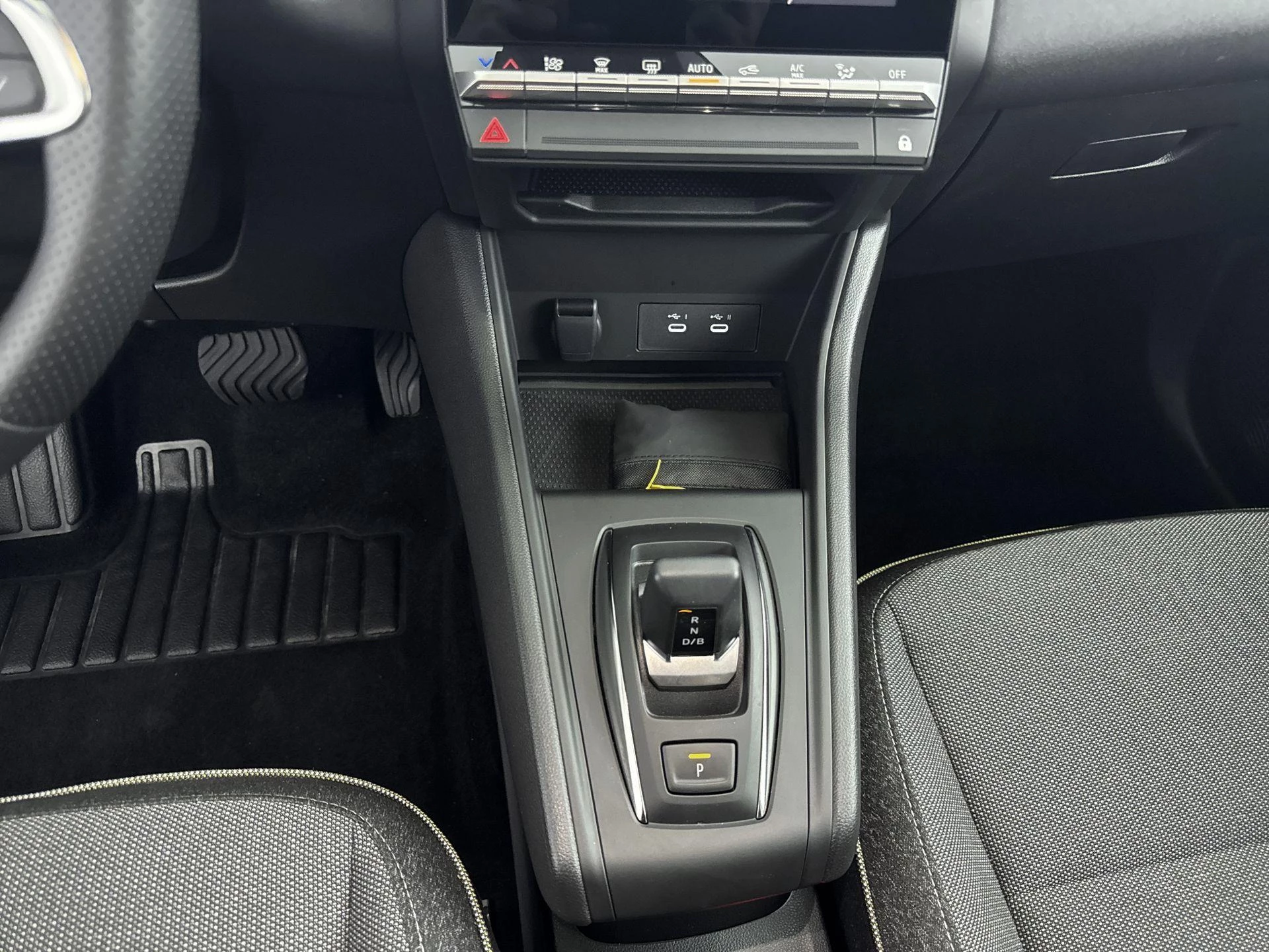 Renault Captur 1.8 E-Tech full hybrid 160Pk techno