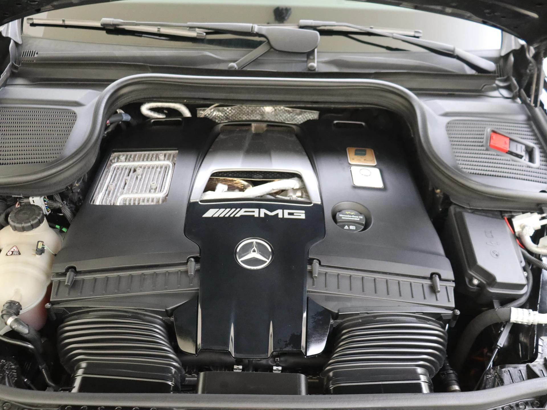 Mercedes-Benz-GLE-image-33