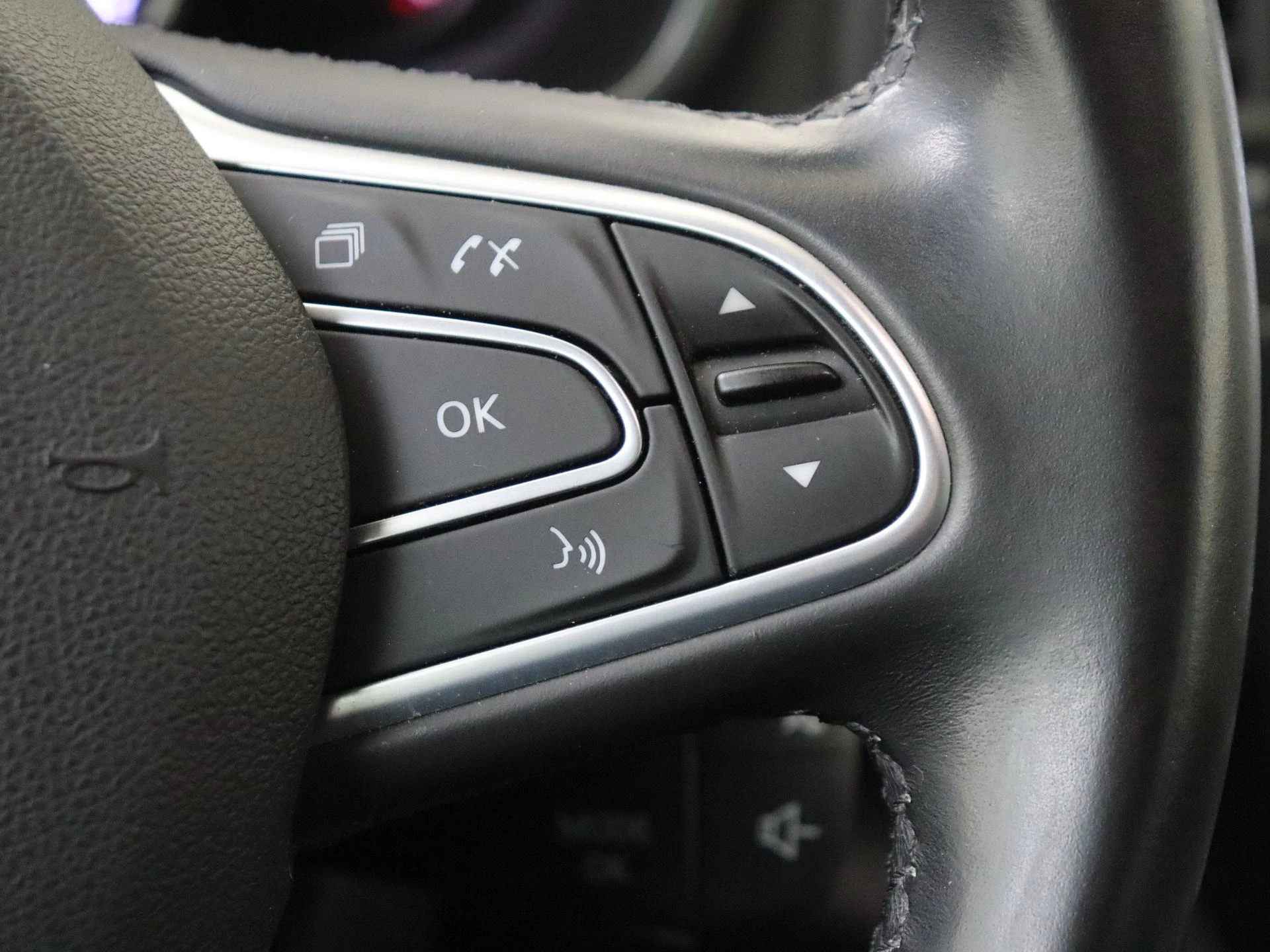 Renault-Mégane Estate-image-13