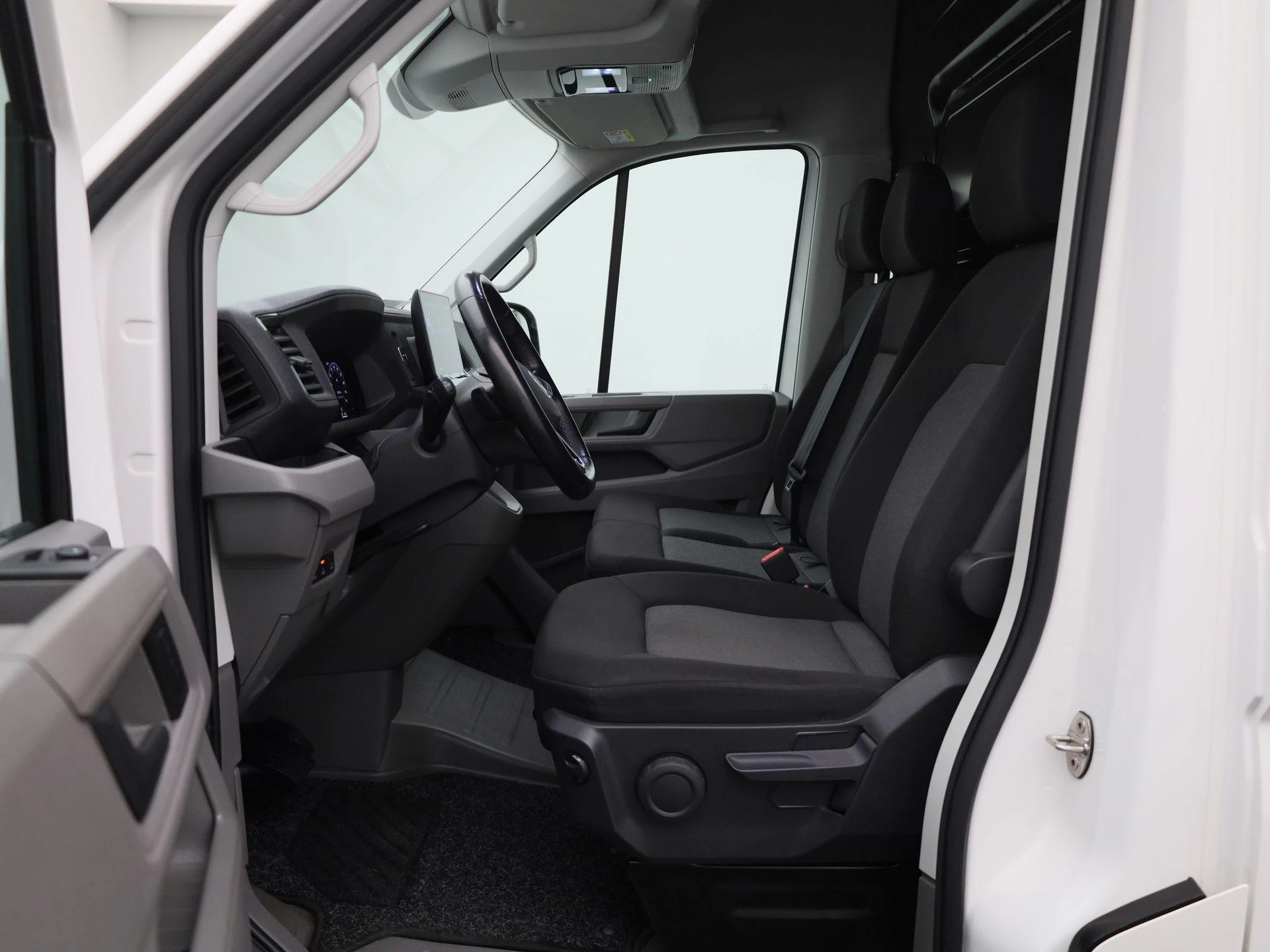 Volkswagen-Crafter-image-10