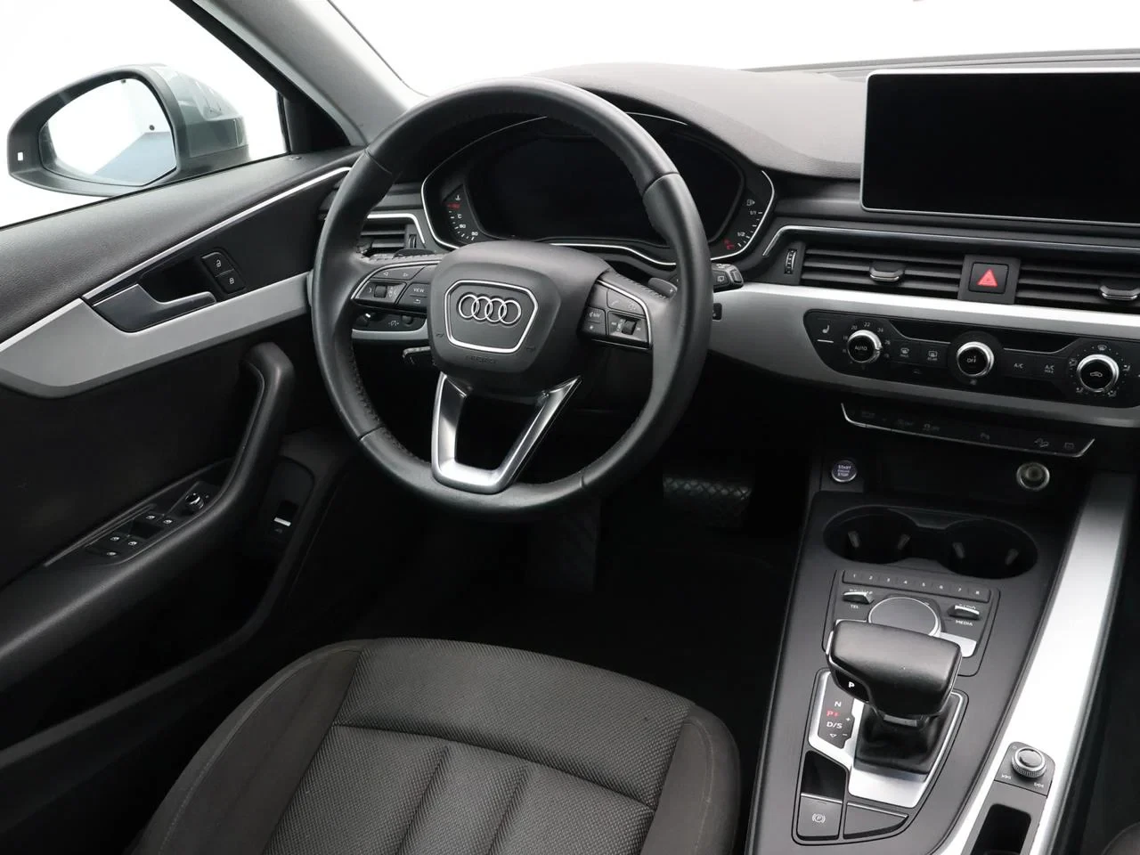 Audi-A4-image-13