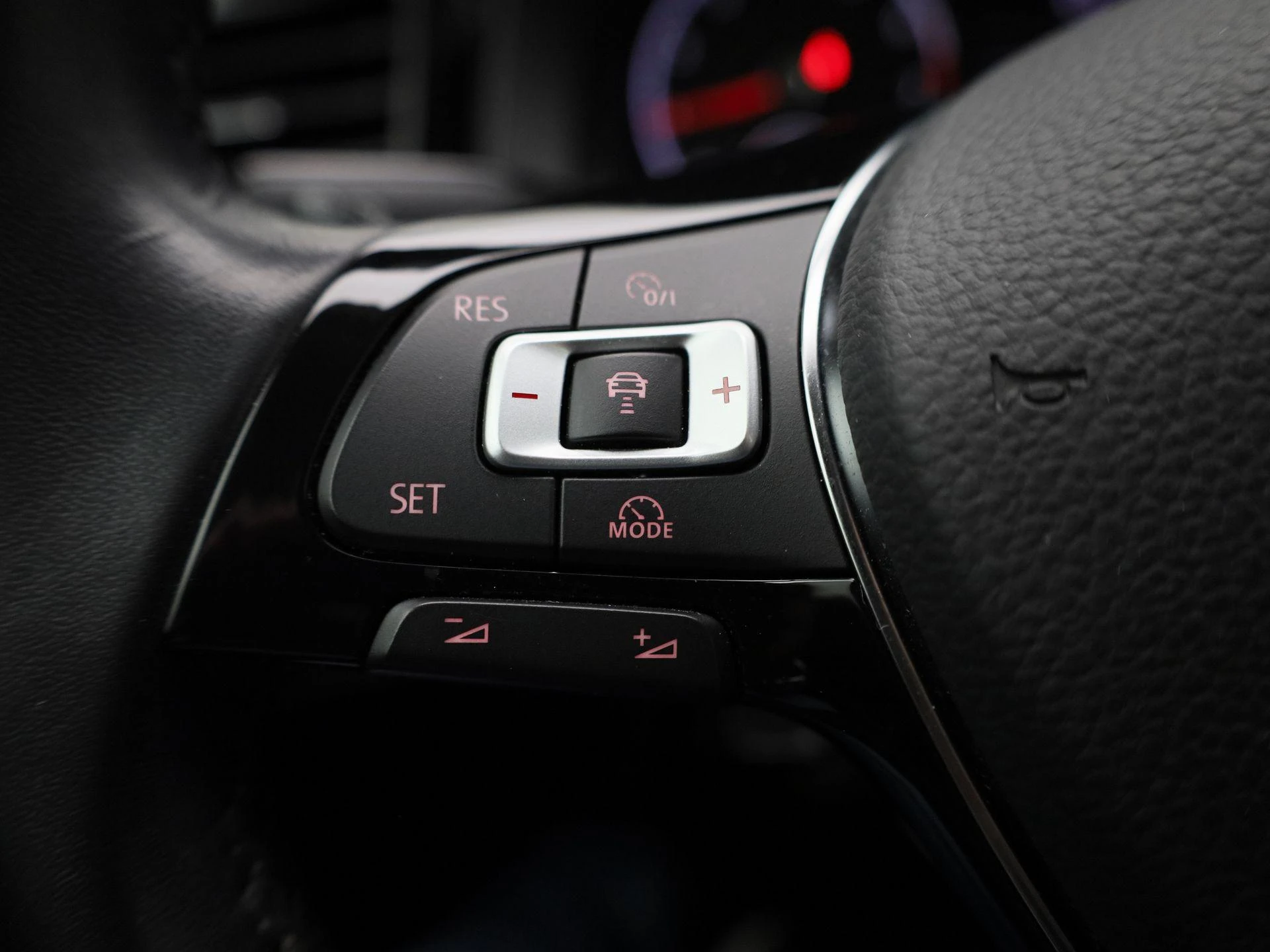 Volkswagen-Polo-image-17
