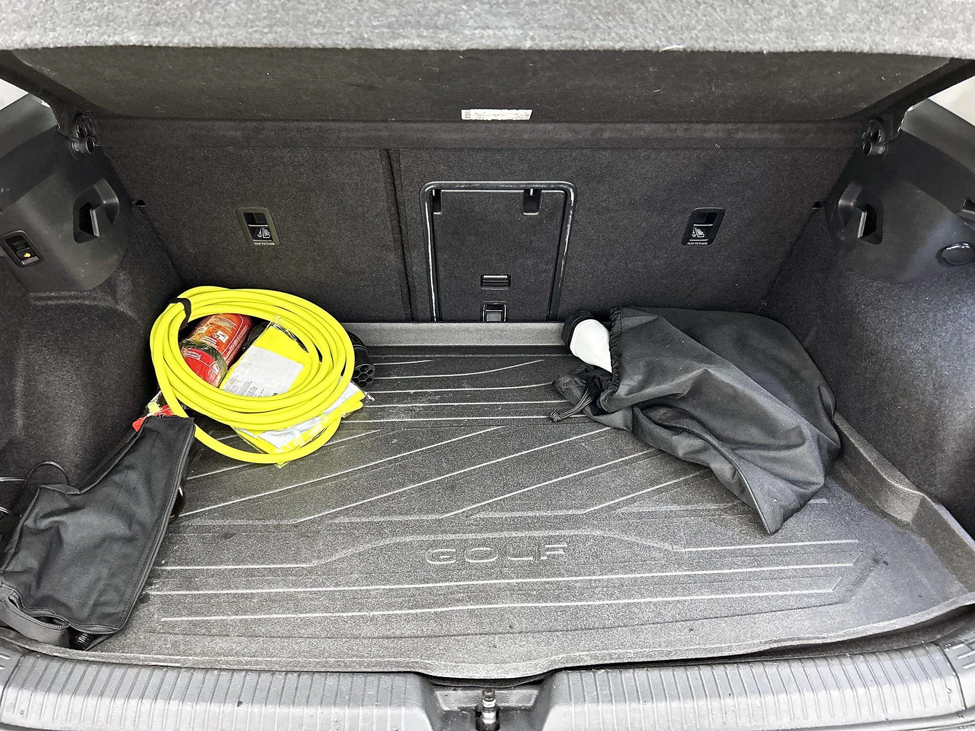 Volkswagen-Golf-image-29