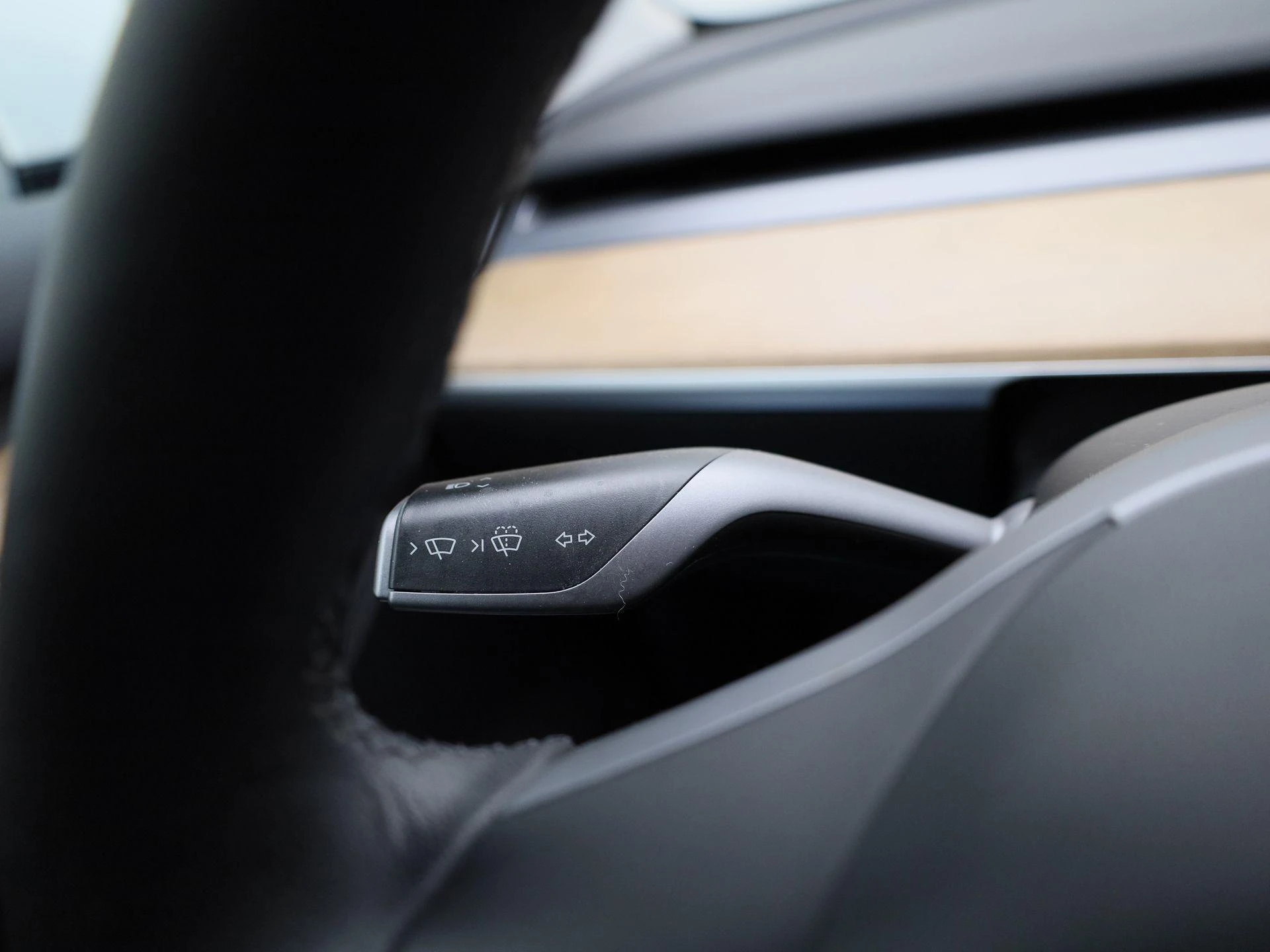 Tesla-Model 3-image-18