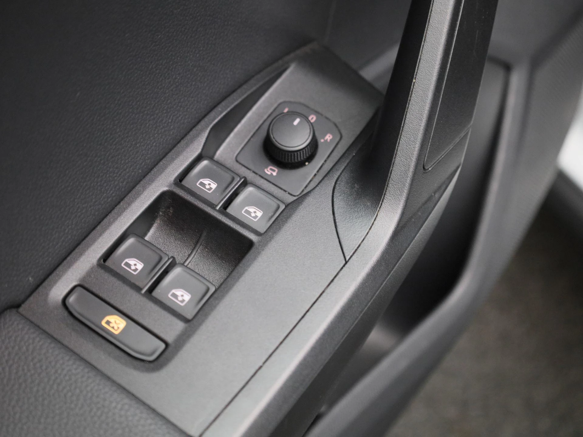 SEAT-Arona-image-30