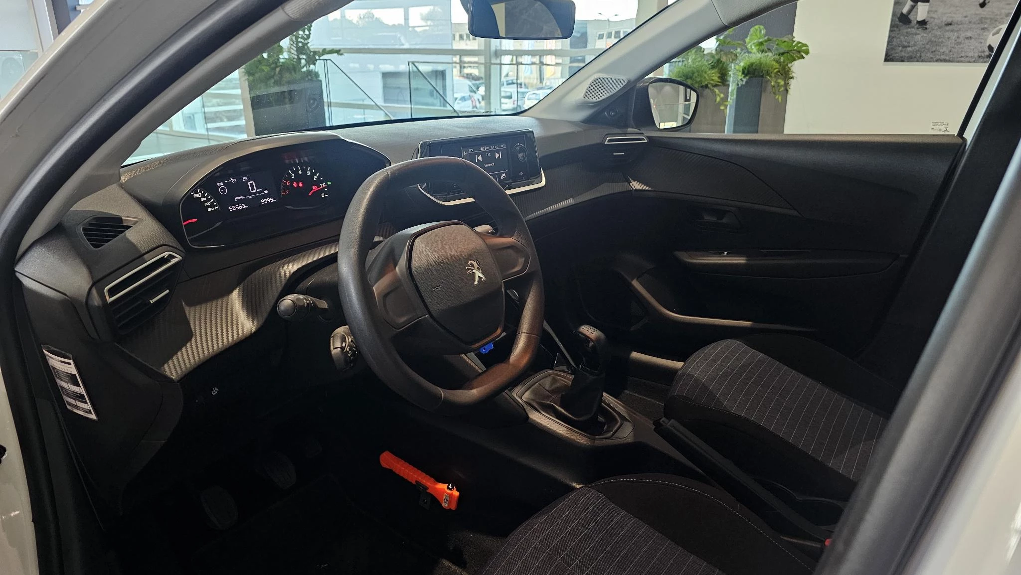 Peugeot-208-image-10