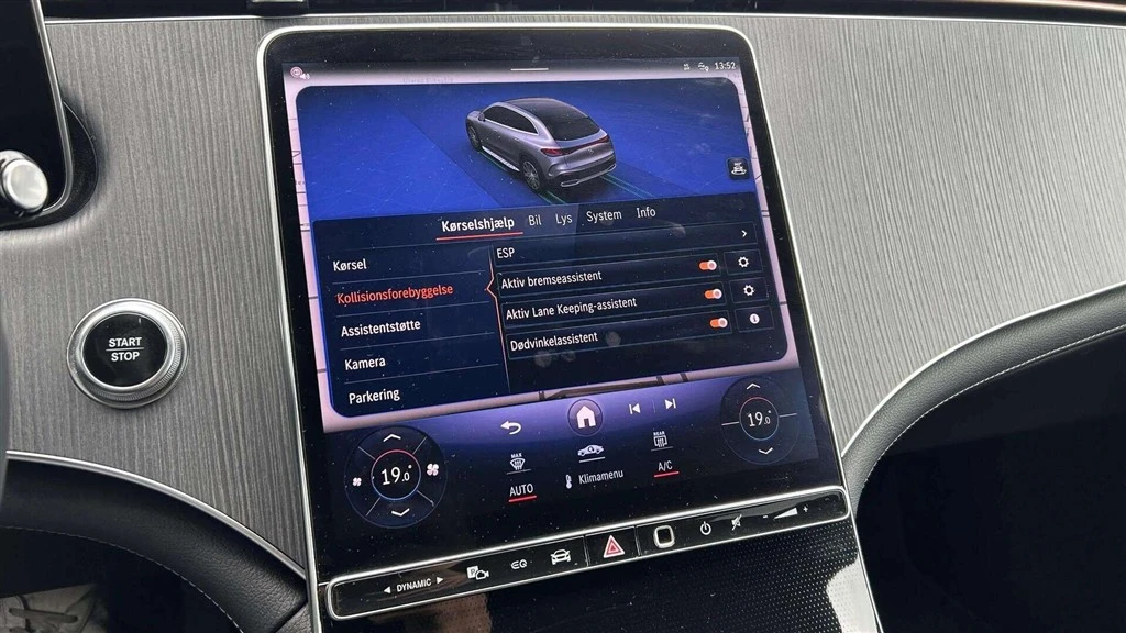 Mercedes-Benz-EQE-image-18