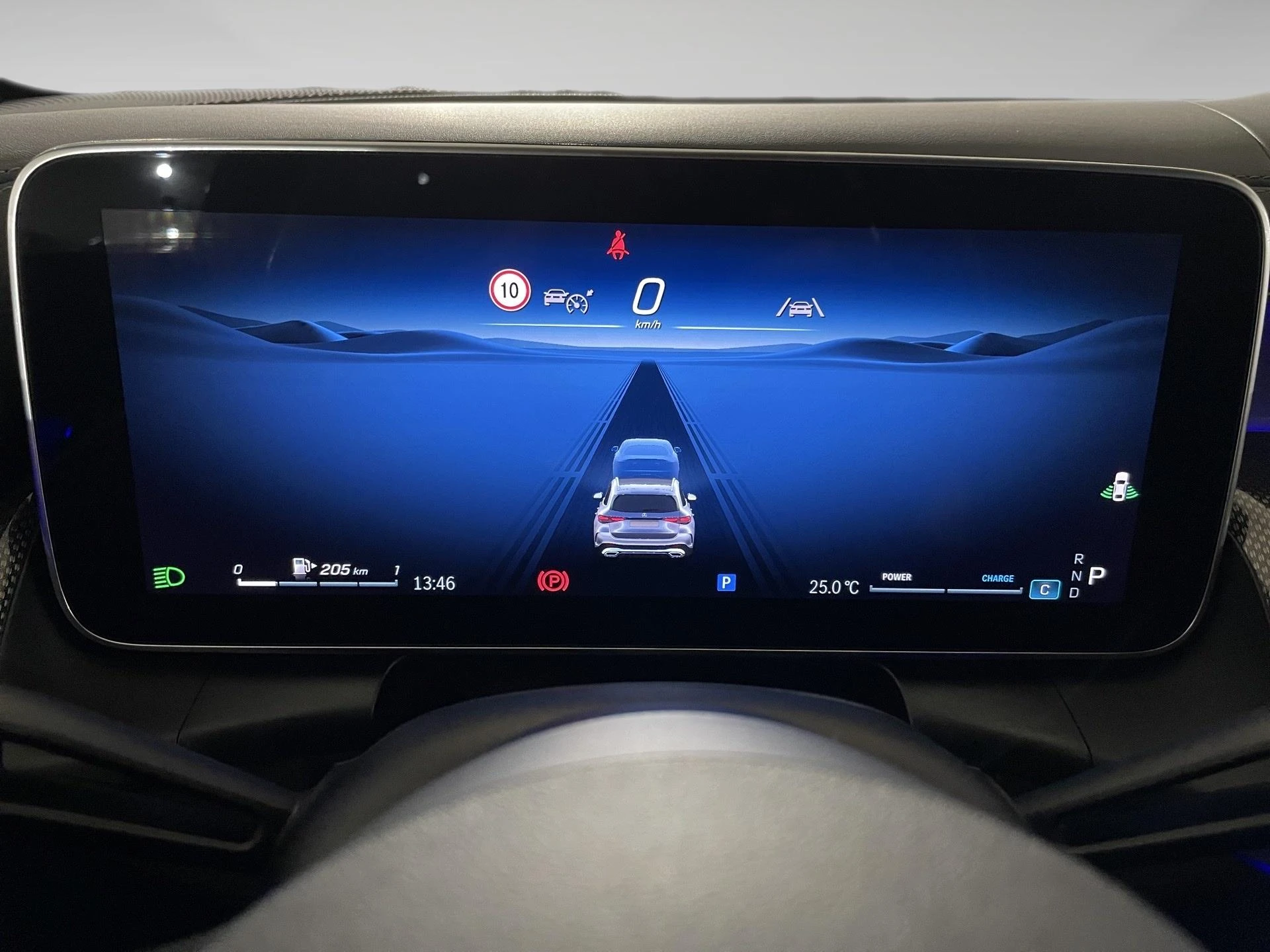 Mercedes-Benz-GLC-image-1