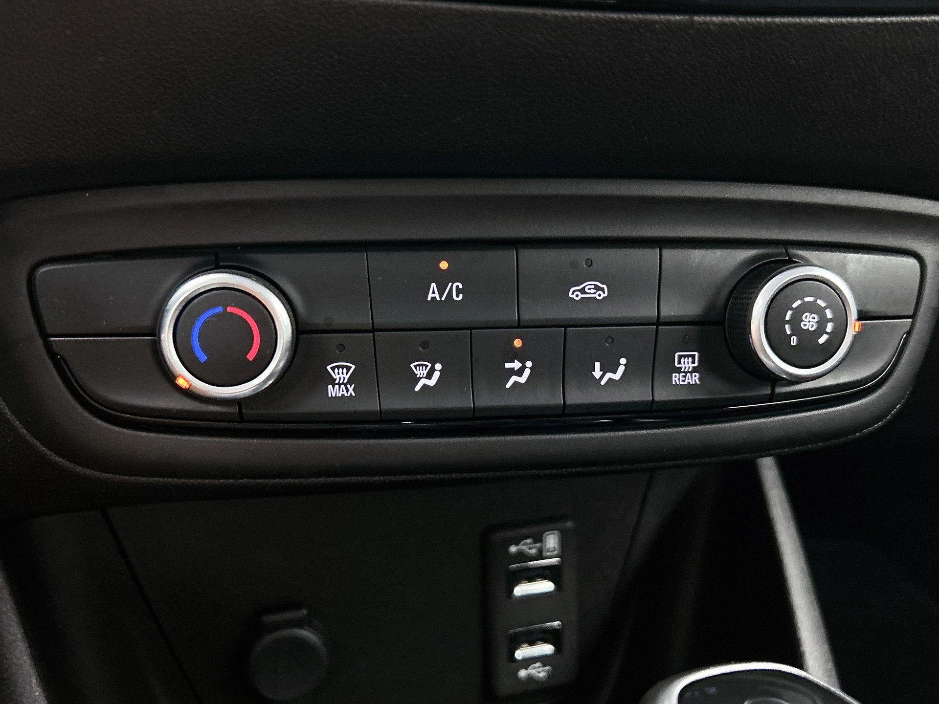 Opel-Crossland X-image-17