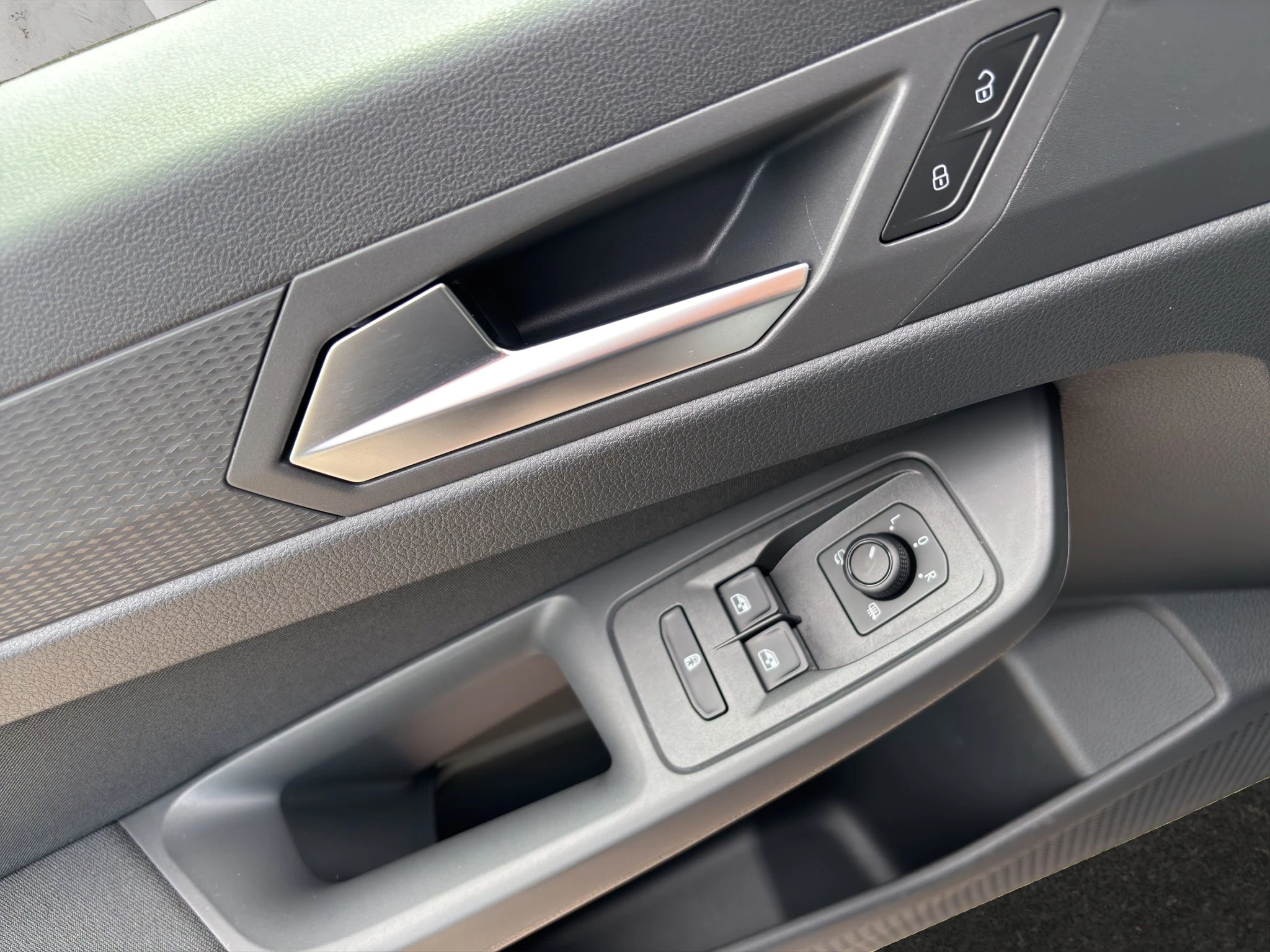 Ford Tourneo Connect Grand Titanium Aut.*AHK*ACC*KAM*NAVI*SHZ