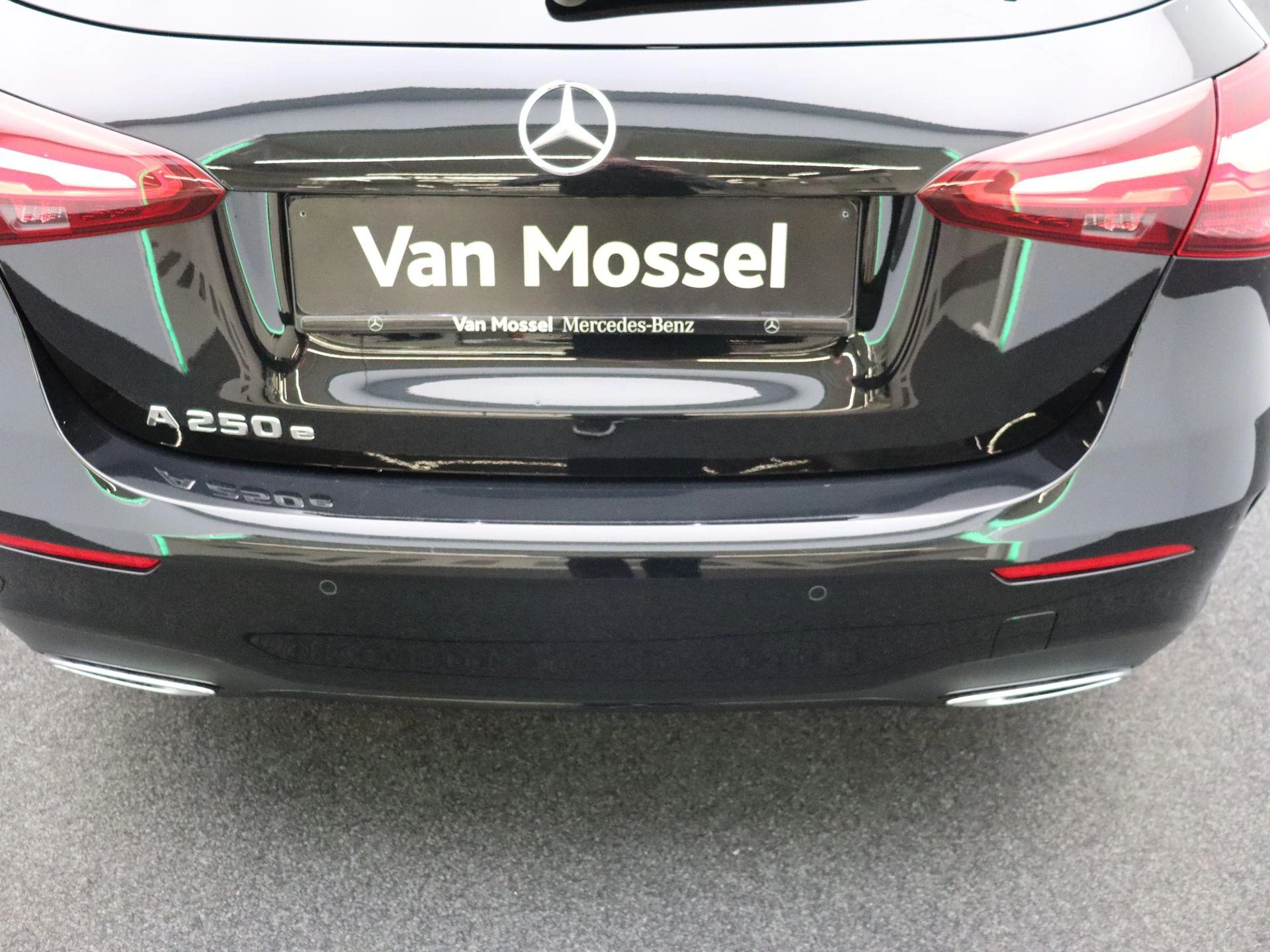 Mercedes-Benz Classe A 250 e AMG Line + PANORAMISCH DAK + CARPLAY + NIGHTPAKKET +