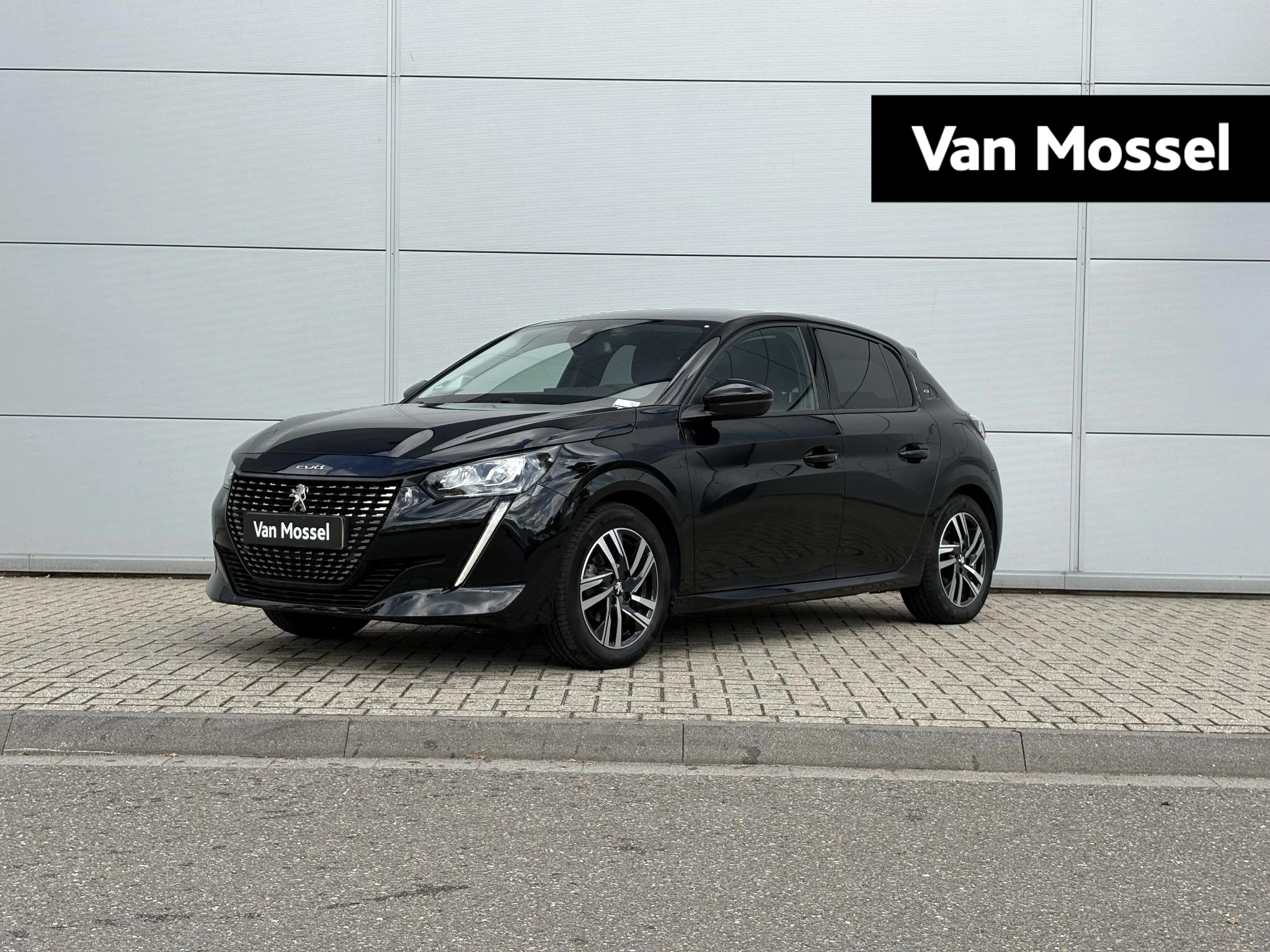 Peugeot-208-image-0
