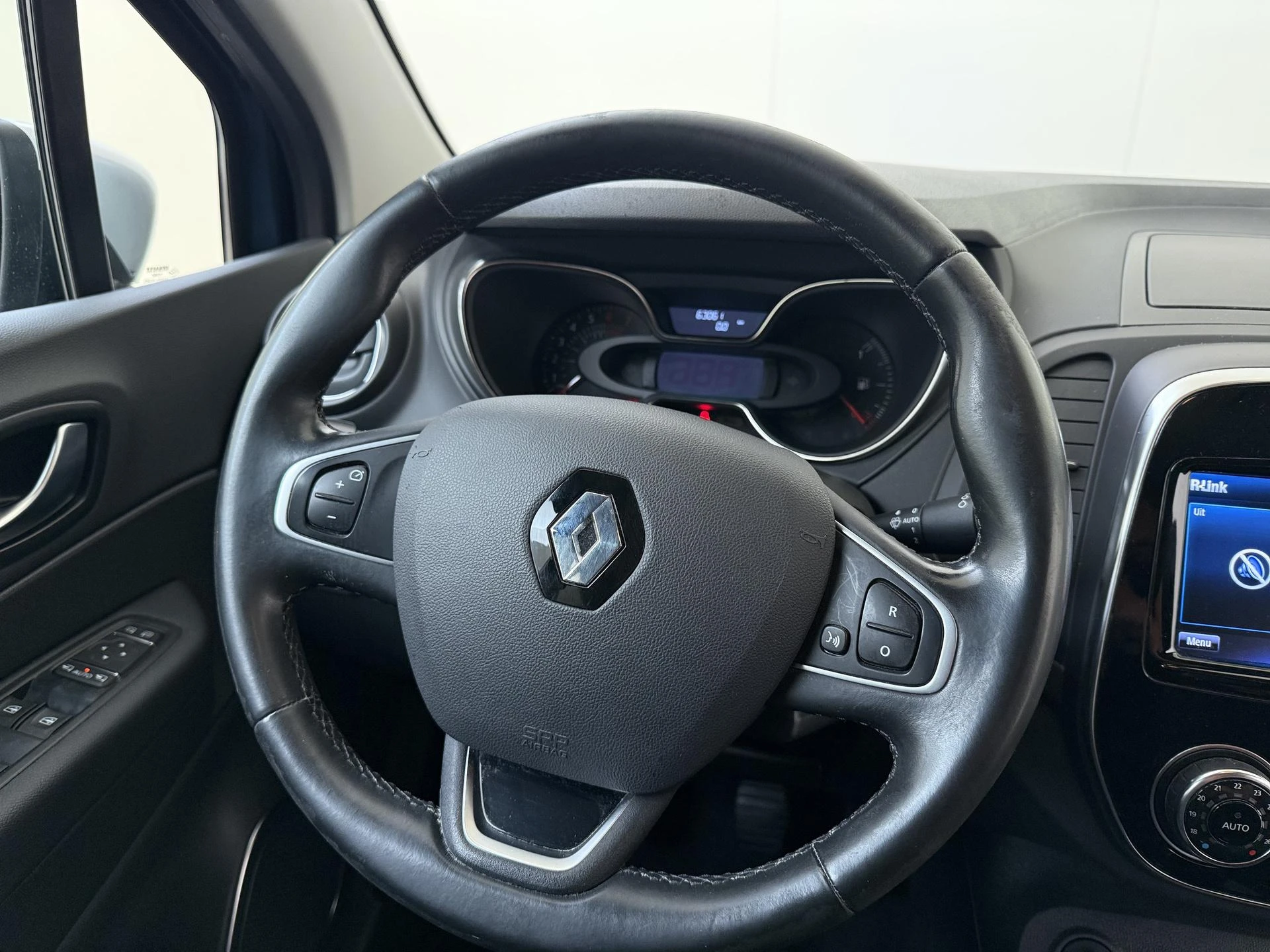 Renault-Captur-image-9